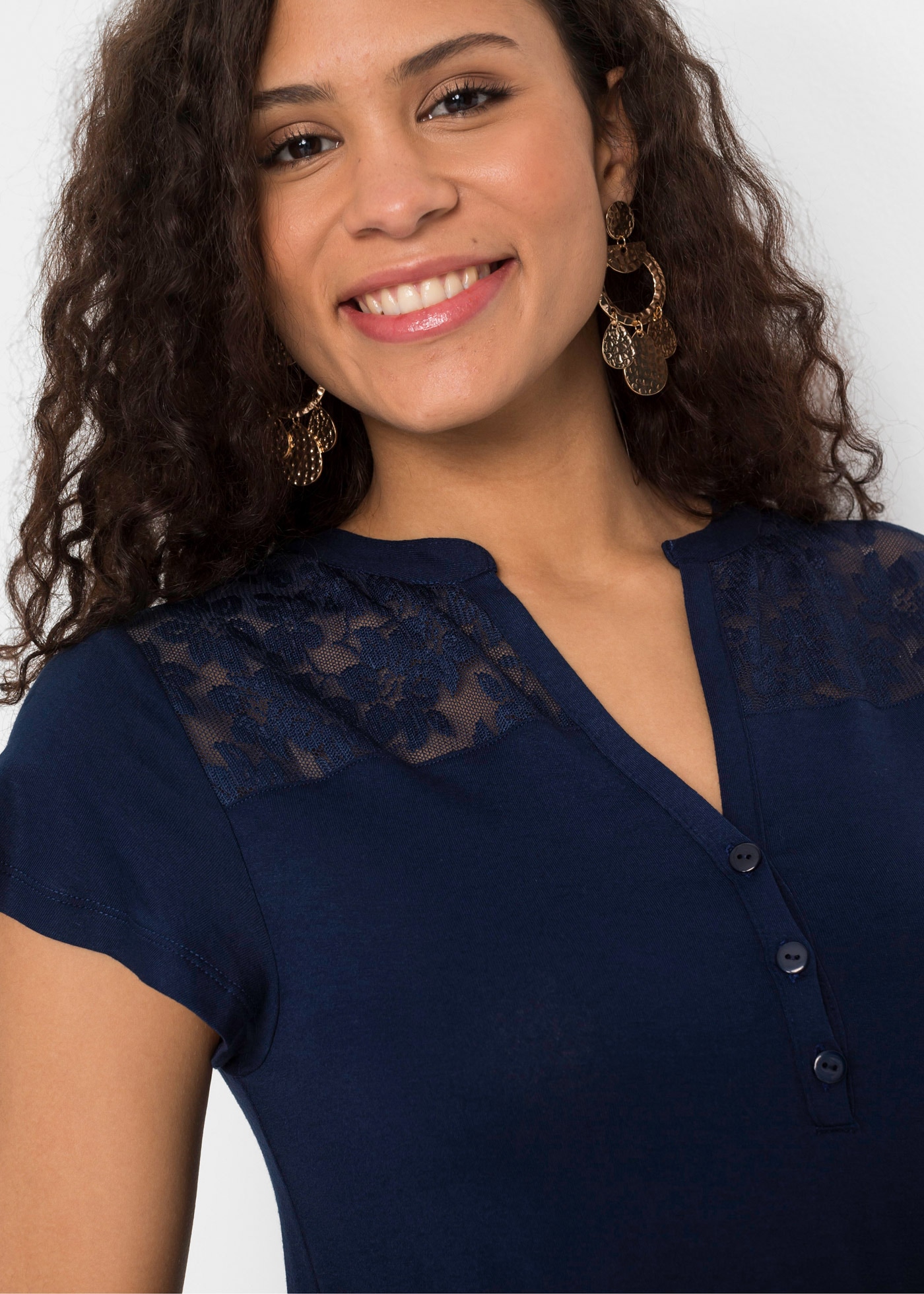 bonprix Henleyshirt »Henleyshirt aus Viskose-Mix« figurumschmeichelnde Passform, Kurzarm, aus Viskose-Mix mit Elasthan