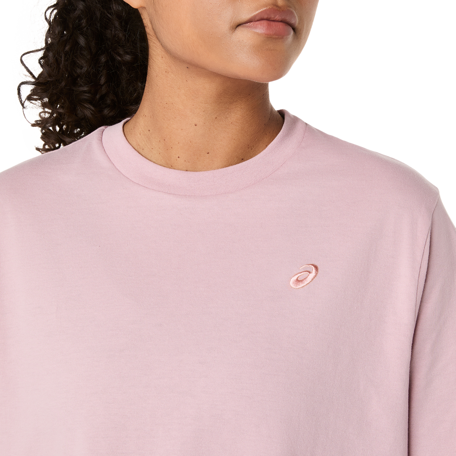 Asics Trainingsshirt »ASICS SPIRAL EMBROIDERY RELAXED TEE« lockere Passform, sportlicher Stil, aus strapazierfähigem Polyester