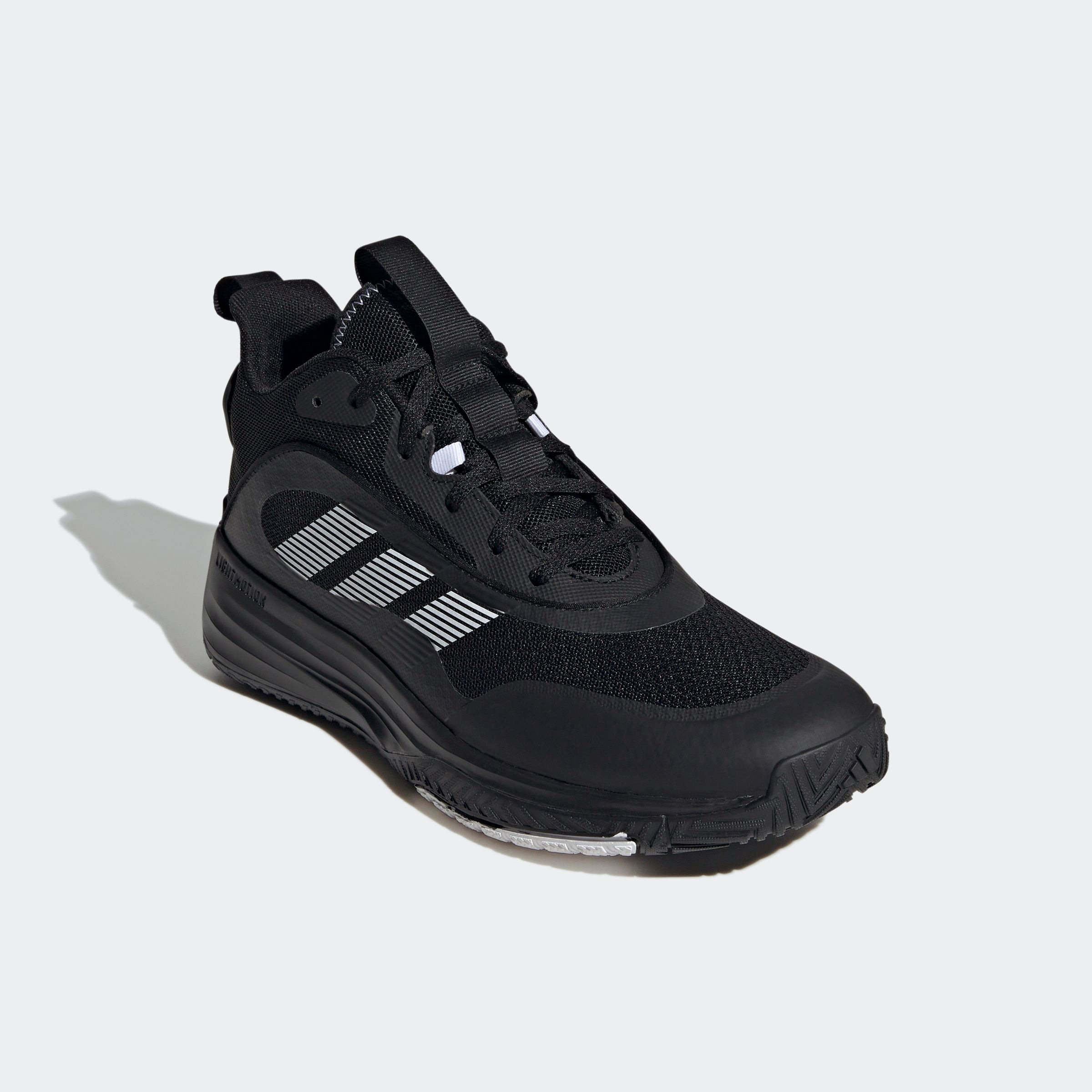 Adidas Sportswear Basketballschuh »OWN THE GAME 3« in schwarz-weiß, Größe 46