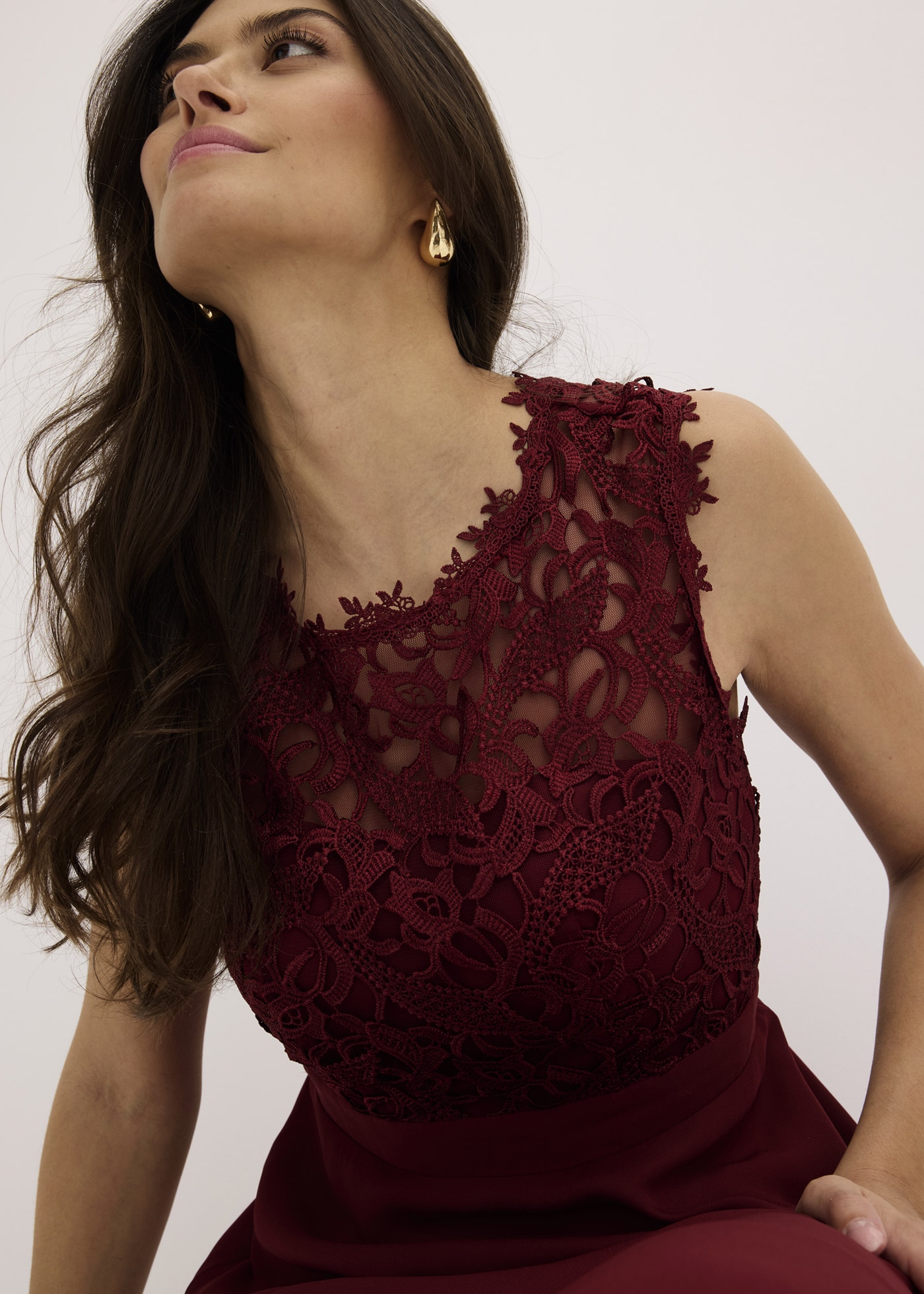 bonprix Minikleid »Minikleid mit Spitze« 1 tlg. für besondere Anlässe, aus Polyester, taillierte Passform