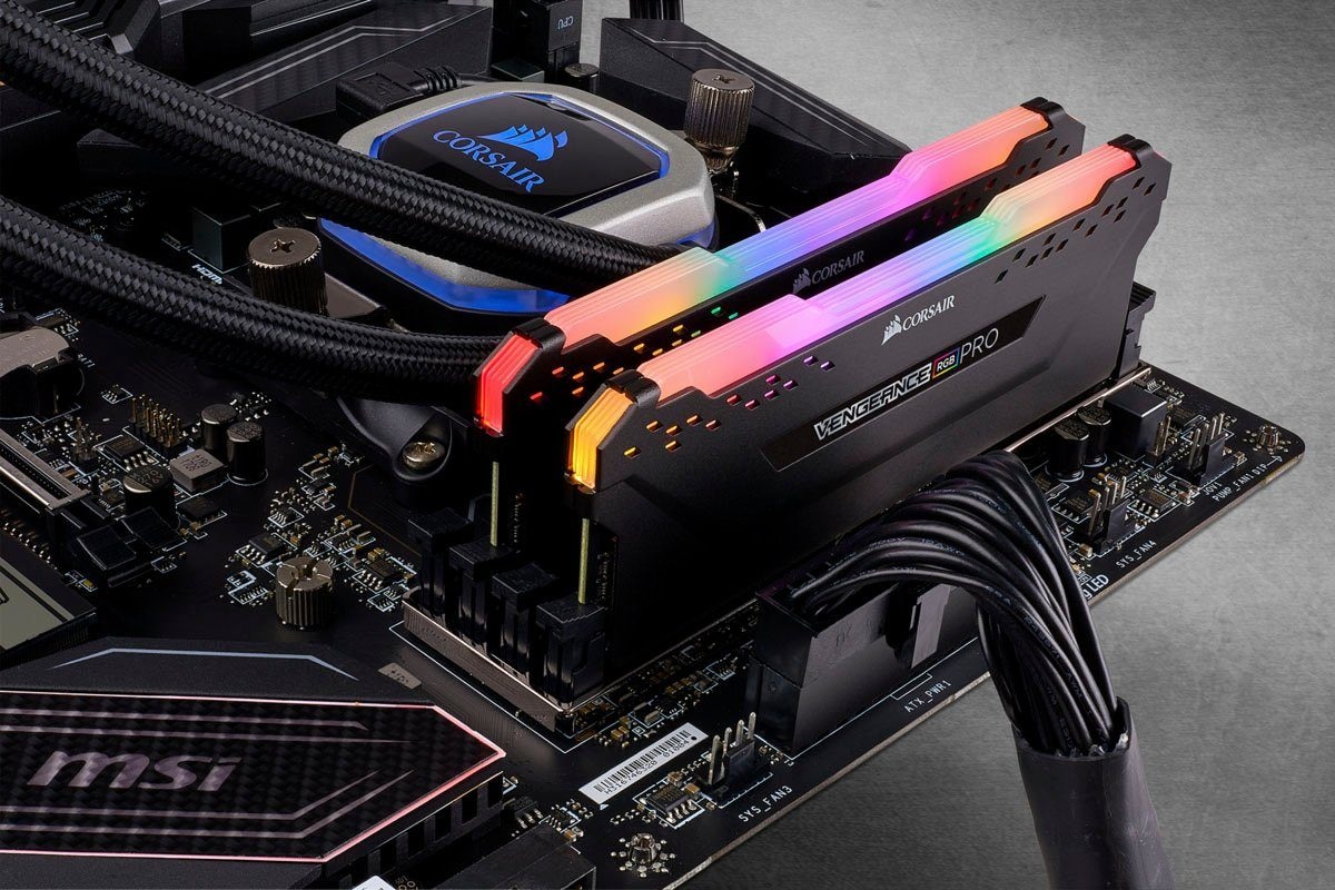 Corsair Arbeitsspeicher »Dominator Platinum RGB PRO DDR4 3000MHz 16GB DIMM (2x8GB)«