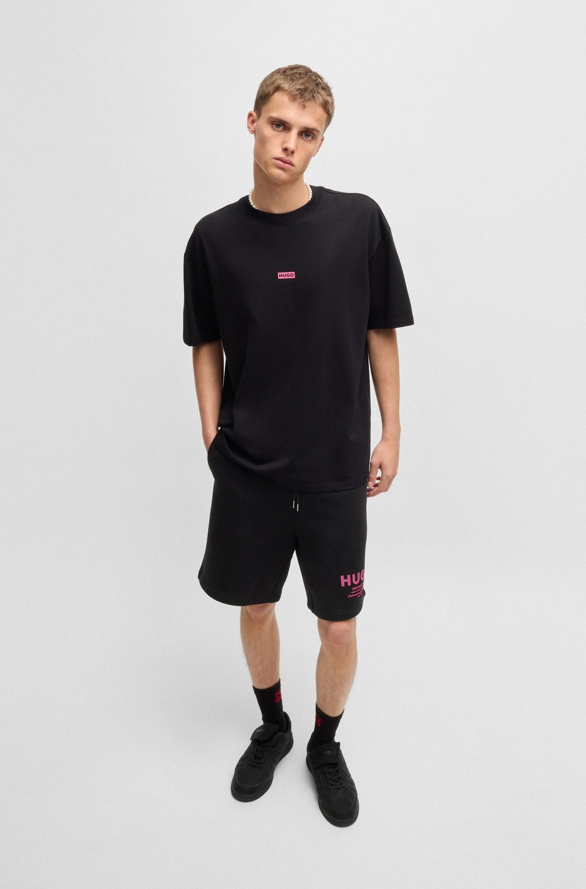 HUGO Blue Sweatshorts »Nomario«, mit großem Druck