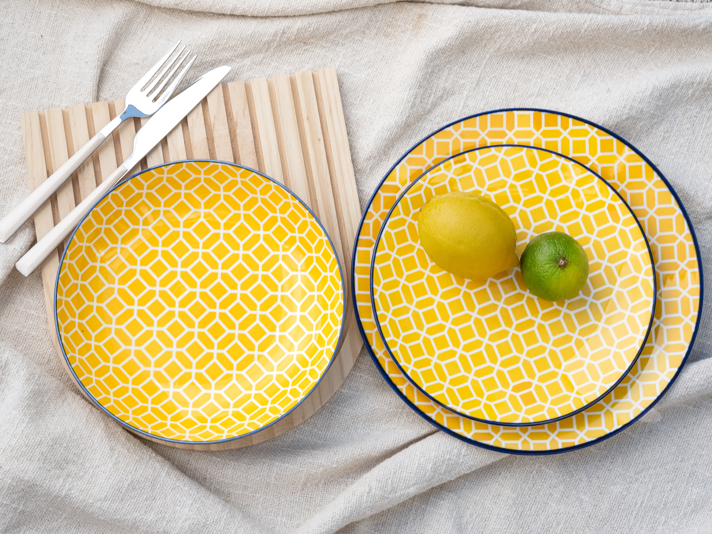 CreaTable Teller-Set »Mediterran, Teller Set 12-tlg.« Mediterraner Flair, Traditionell keramische Motive