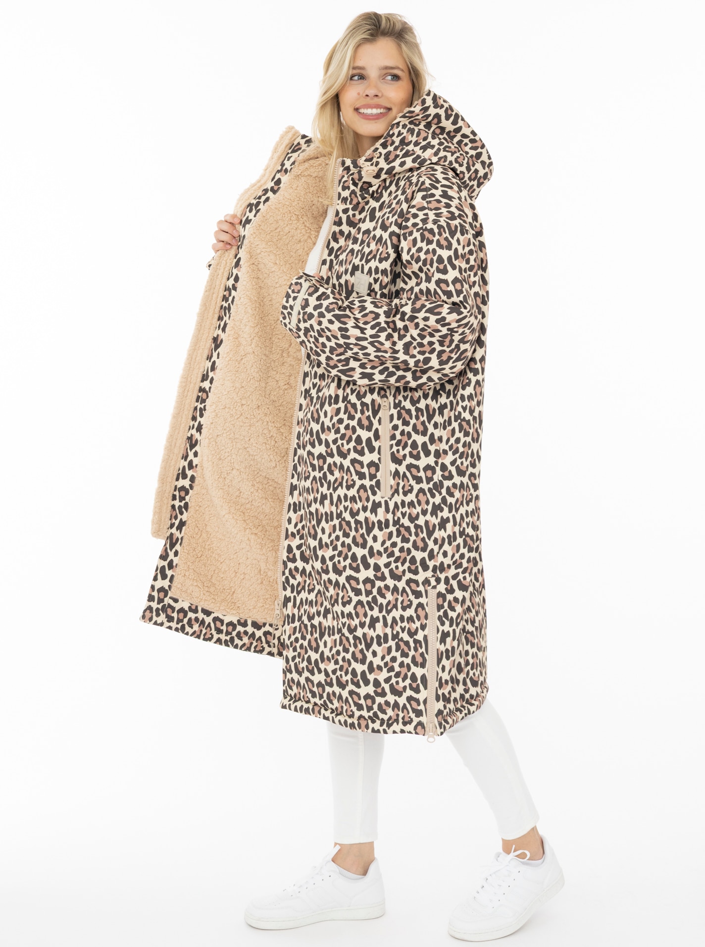 Zwillingsherz Kurzmantel »"Oversize Windjacke ZH"« seitliche Taschen, Kapuze, Reißverschluss, Teddy Futter, Oversized