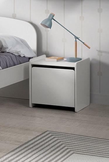 Vipack Nachtkonsole »Kiddy, mit 1 Drehtür, dahinter ein großes Fach« B/H/T ca. 40x40x36cm, MDF lackiert, in verschiednen Farben erhältlich,  standfest gebaut, sie kann rechts oder links angestellt werden