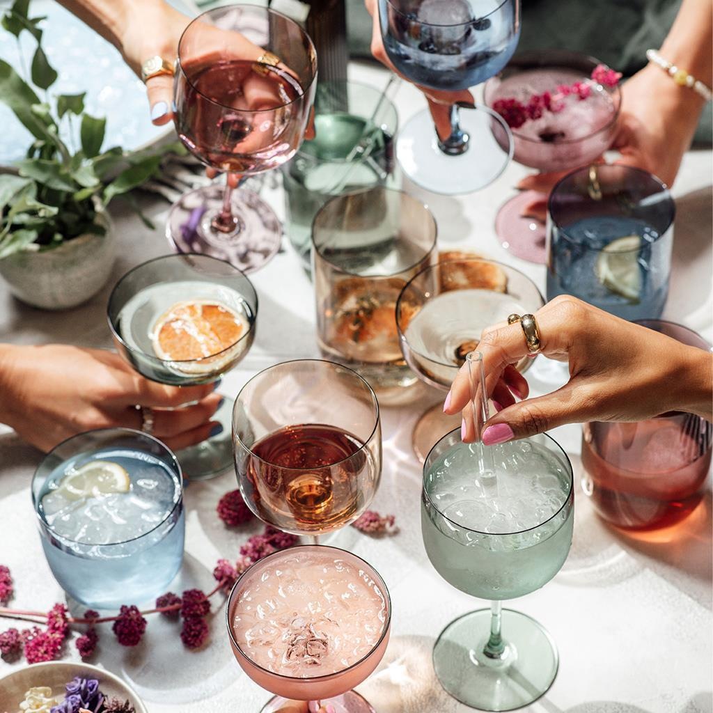 like. by Villeroy & Boch Gläser-Set »Trinkgläser mit Karaffe Like Glass 5er Set« Handwäsche wird empfohlen