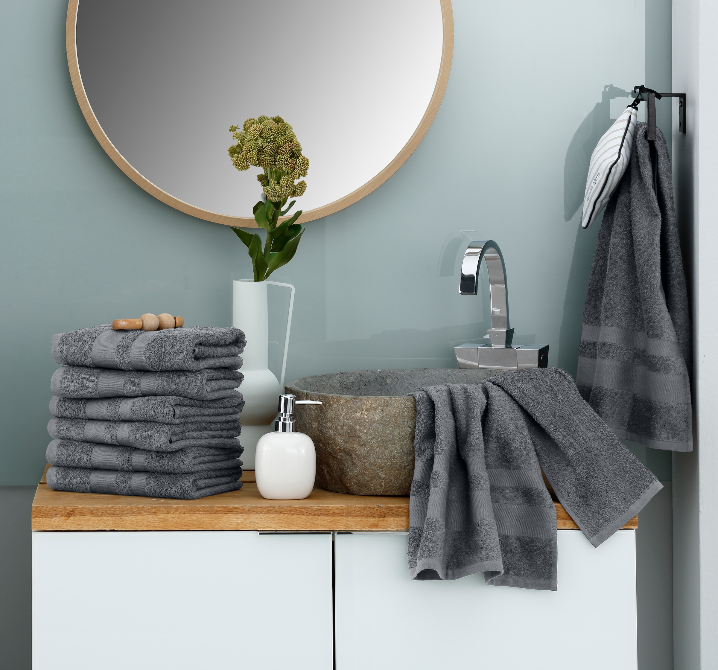 OTTO home Handtücher »Vanessa, 8 Handtücher, 50x100cm, in Standard- und Premium-Qualität« Handtücher mit Bordüre, 100% Baumwolle, einfarbig, weich