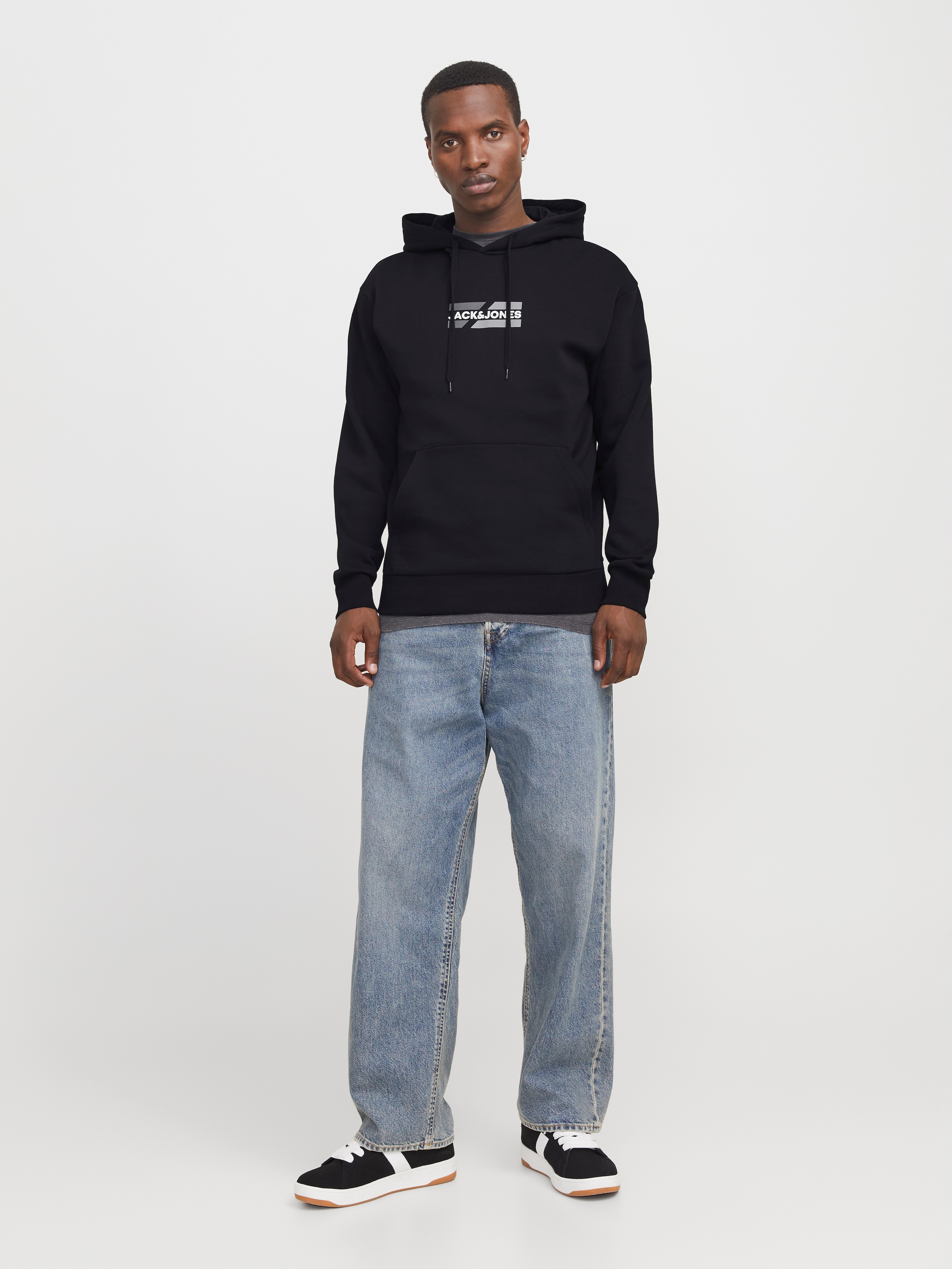 Jack & Jones Kapuzensweatshirt »JJECORP GRAPHIC SWEAT HOOD NOOS«, mit Logo Print