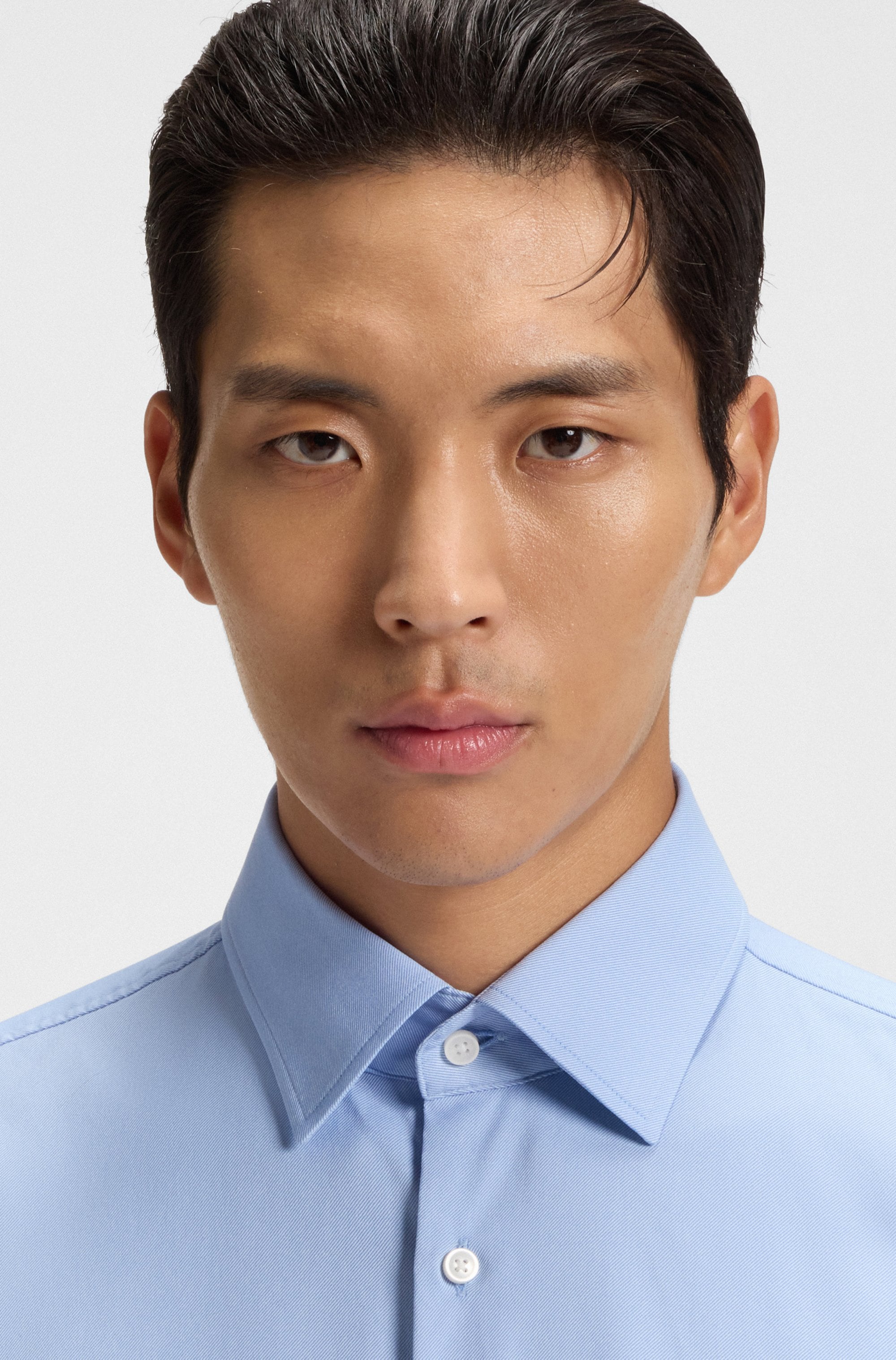 BOSS Businesshemd Slim-Fit, aus funktionalem Stretch-Twill, Kentkragen