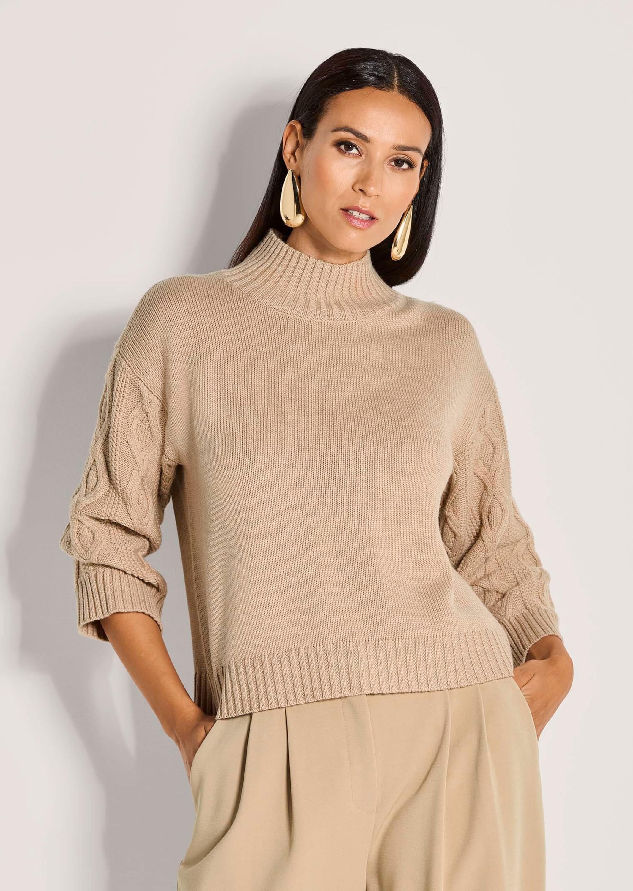 MADELEINE Stehkragenpullover »Strickpullover Eleganter Wollpullover mit Zopfmuster« Kunstvolles Zopfmuster