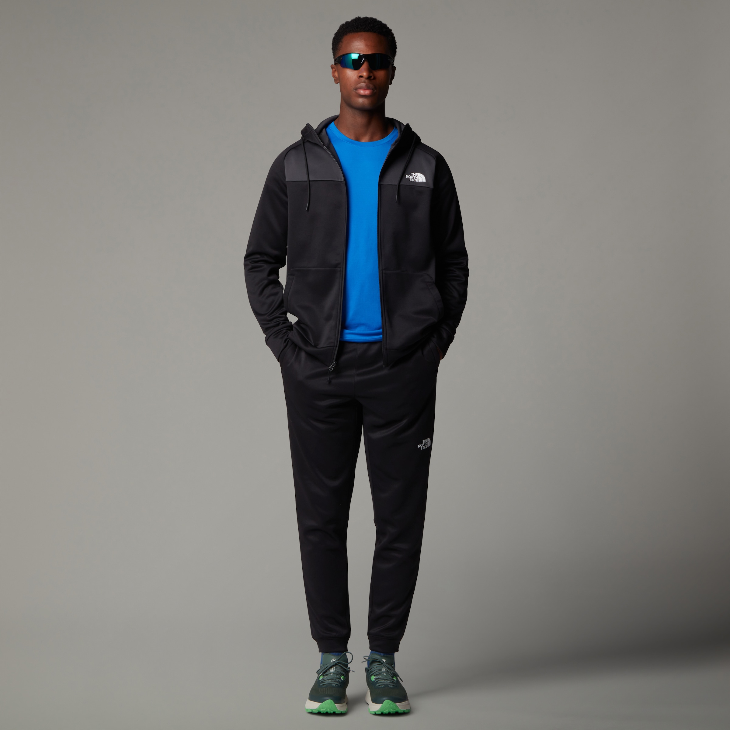 The North Face Trainingshose »Reaxion Fleece Jogginghose für Herren«, (1 tlg.)