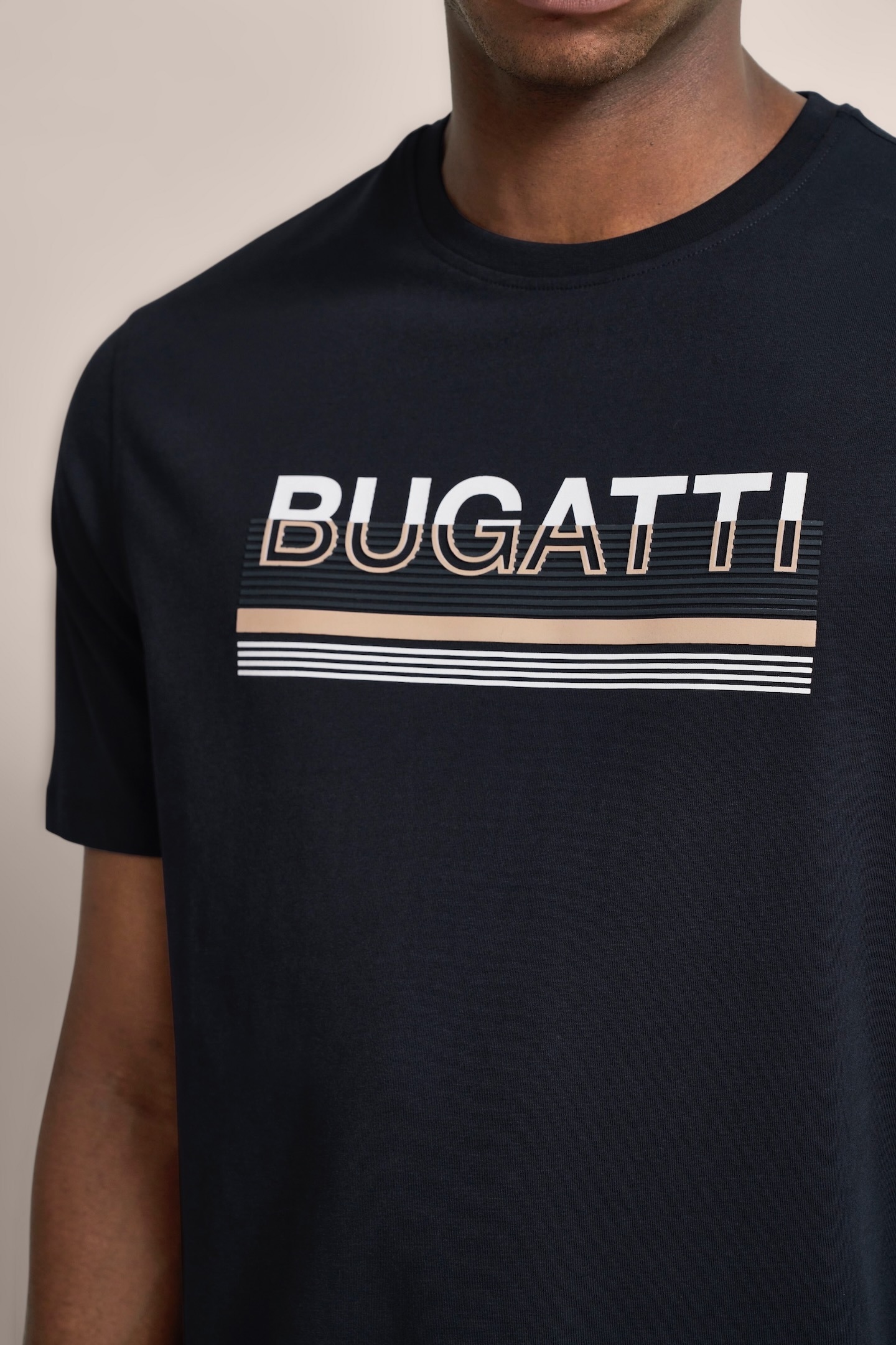 bugatti T-Shirt, mit gummiertem Logo-Print