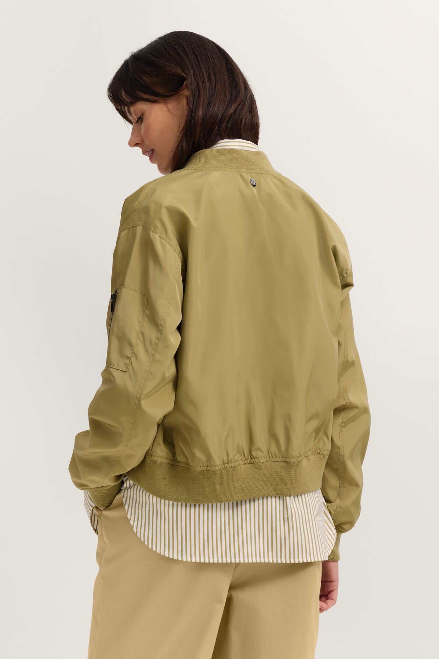 bugatti Blouson »Kleiner Kragen« aus leicht glänzendem Oberstoff