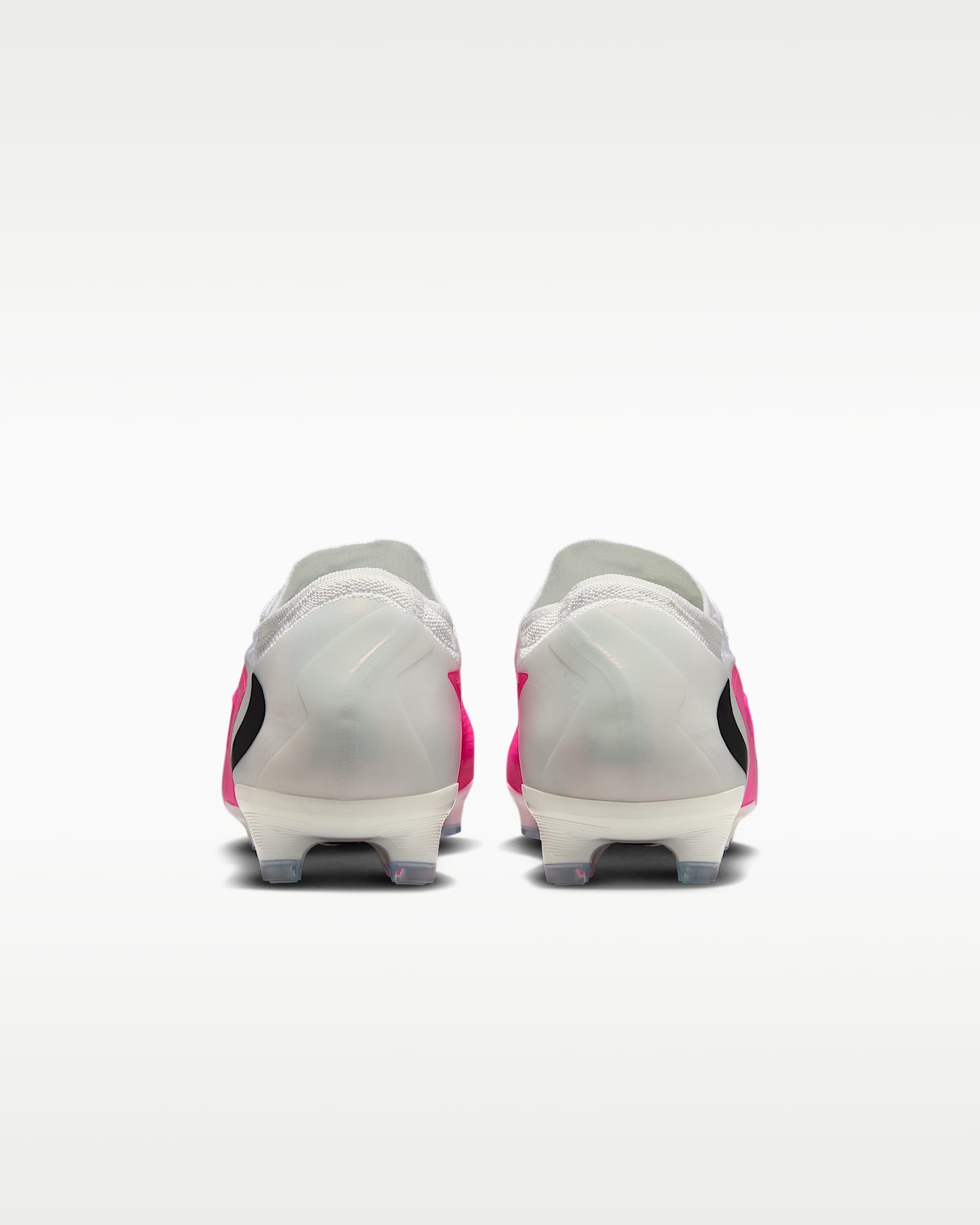 Nike Fußballschuh »PHANTOM 6 LOW PRO FG T«  Außensohle für Rasenplätze und für feste Böden
