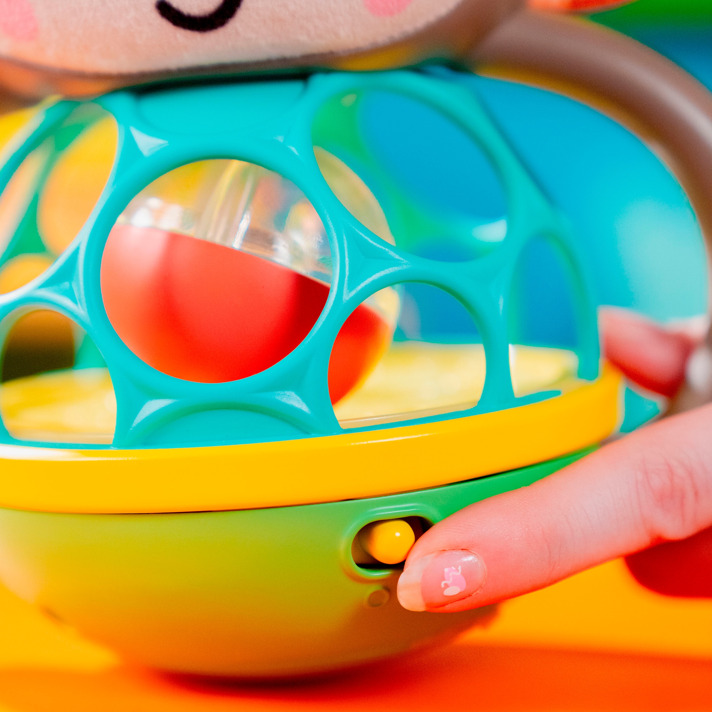 Bright Starts Greifspielzeug »Grab & Giggle Monkey™ Multi-Sensory Toy«, mit Sound