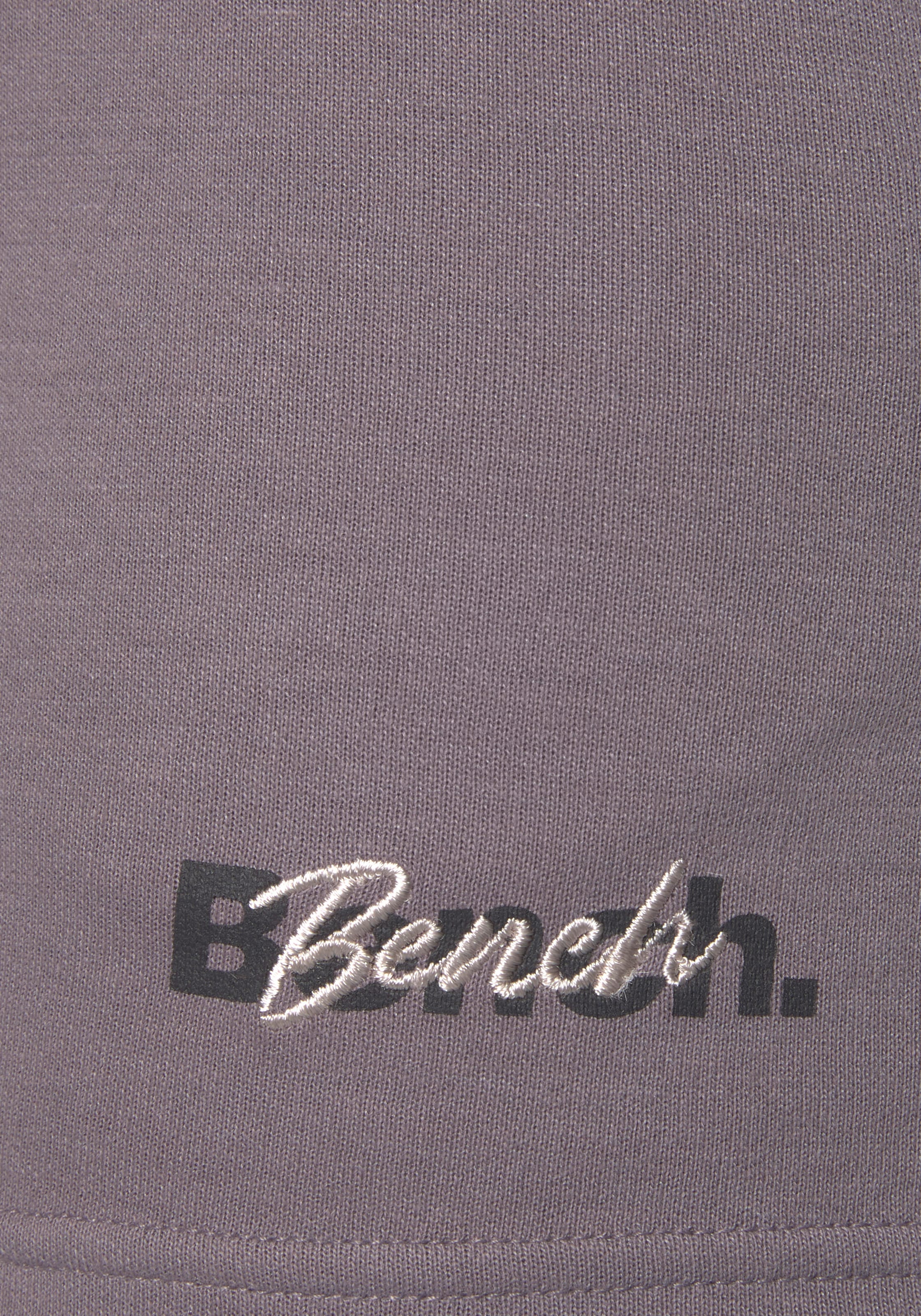 Bench. Loungewear Shorts, mit Logodruck und Stickerei