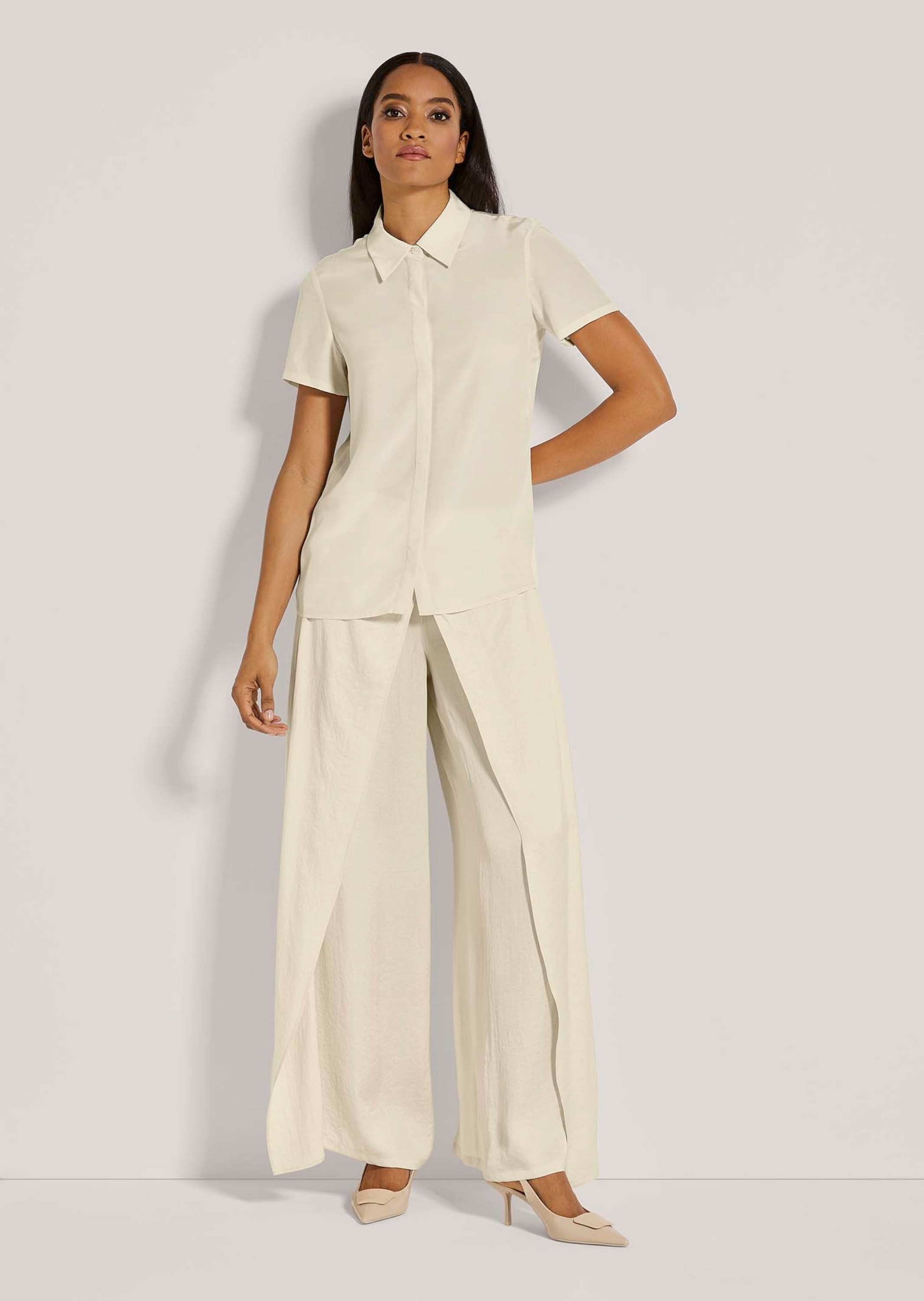 MADELEINE Kurzarmbluse »Hemdbluse Elegante Sommerbluse mit Hemdkragen«