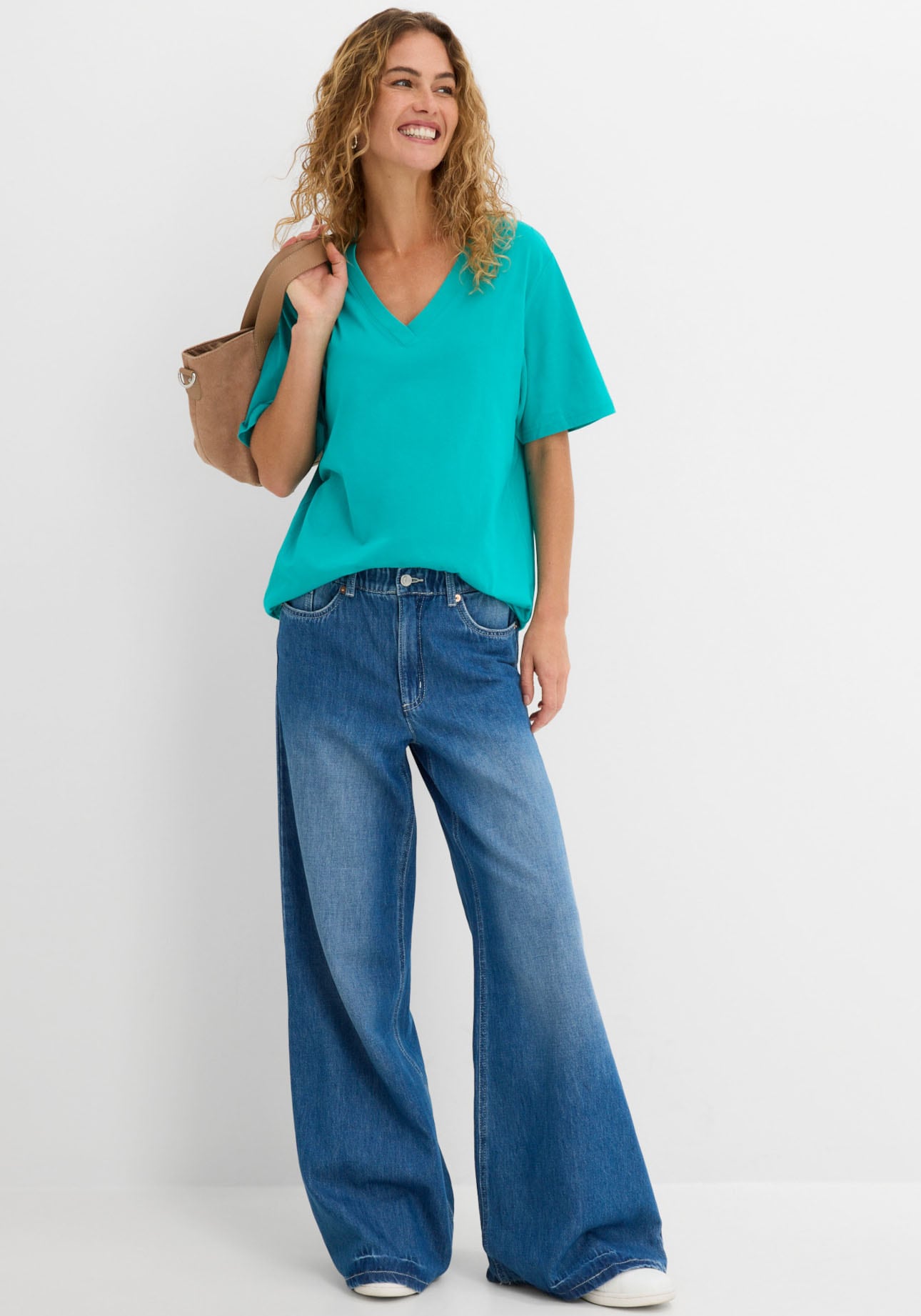 bonprix Longshirt »Weites Long-Shirt mit V-Ausschnitt, Kurzarm (5er Pack)« Packung, 5 tlg. lockere Passform, Kurzarm, mit V-Ausschnitt, unifarben