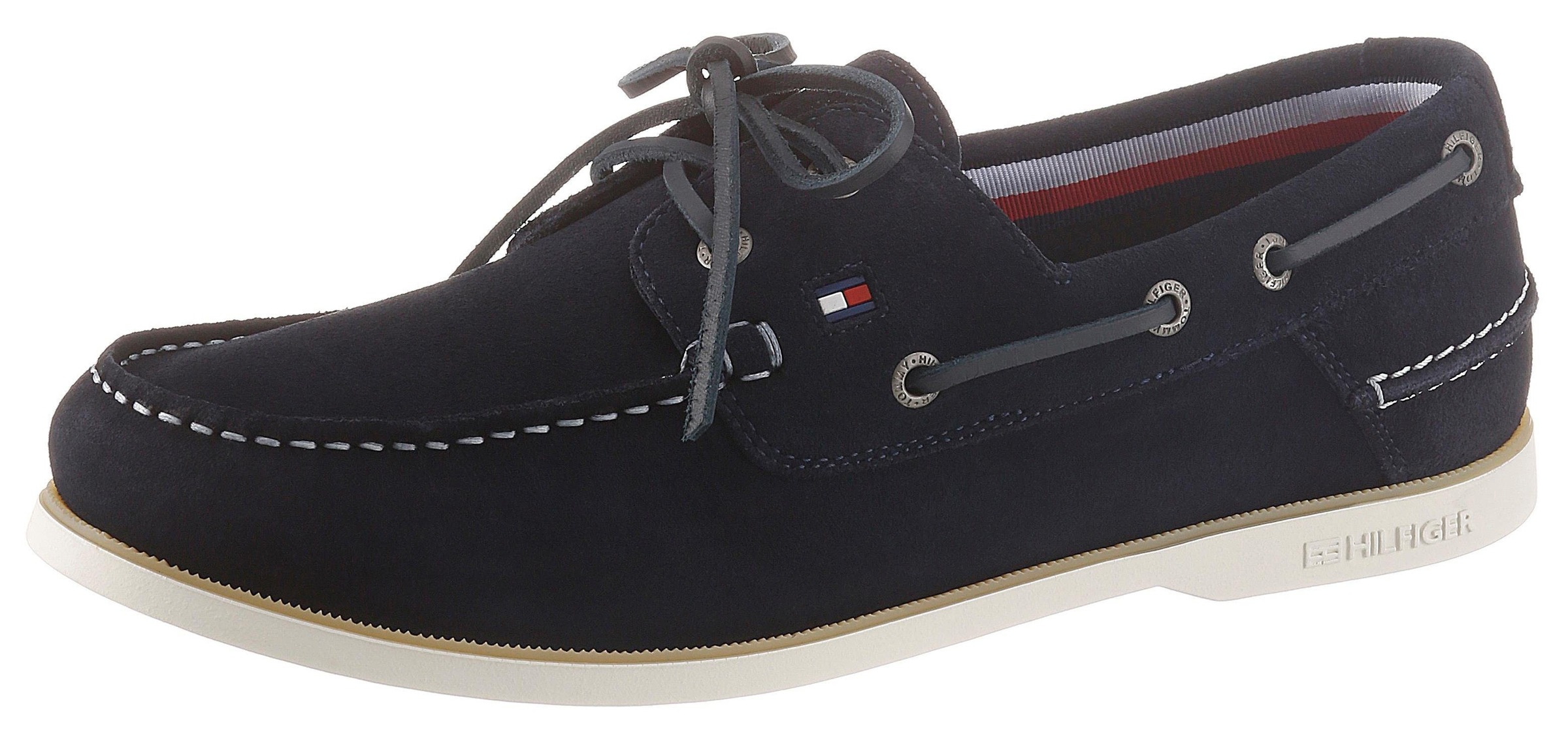 TOMMY HILFIGER Schnürschuh »CLASSIC SUEDE BOATSHOE«, in Mokassin Optik
