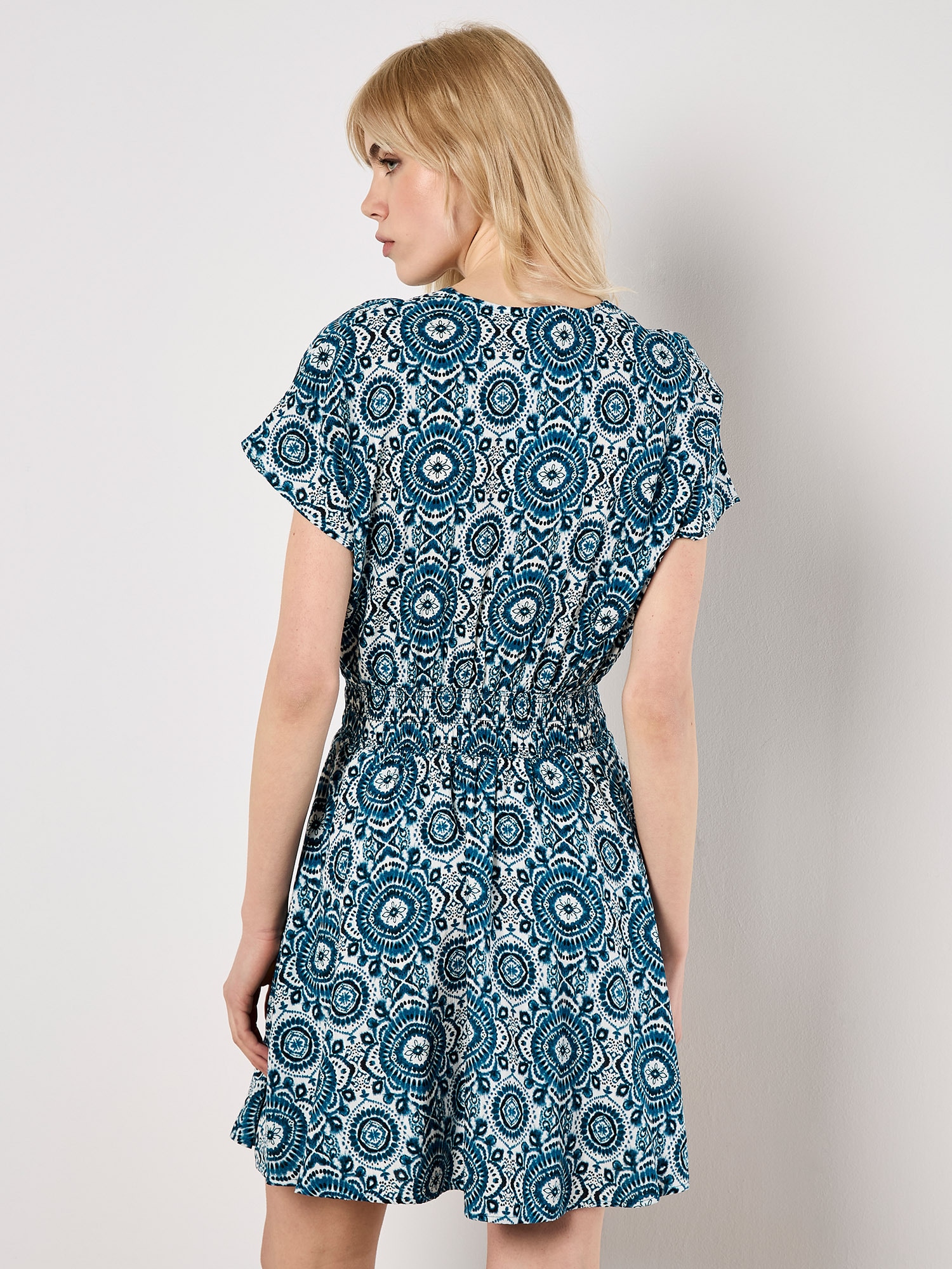 Apricot Minikleid »Minikleid« mit Smokdetails