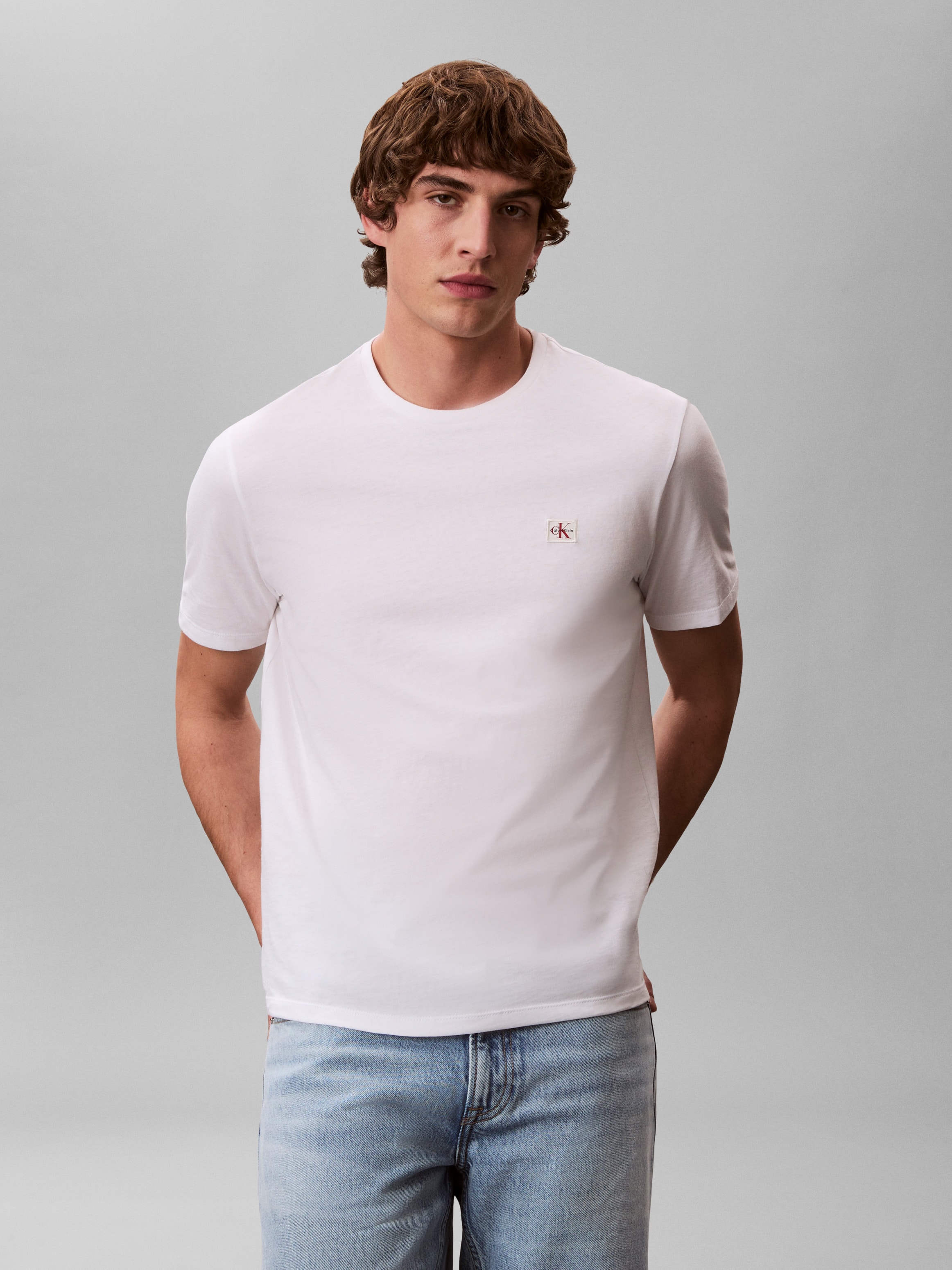 Calvin Klein Jeans T-Shirt »SS BADGE TEE 2 PACK« Packung, 2er-Pack, 2 Stk. Mit Rundhalsausschnitt