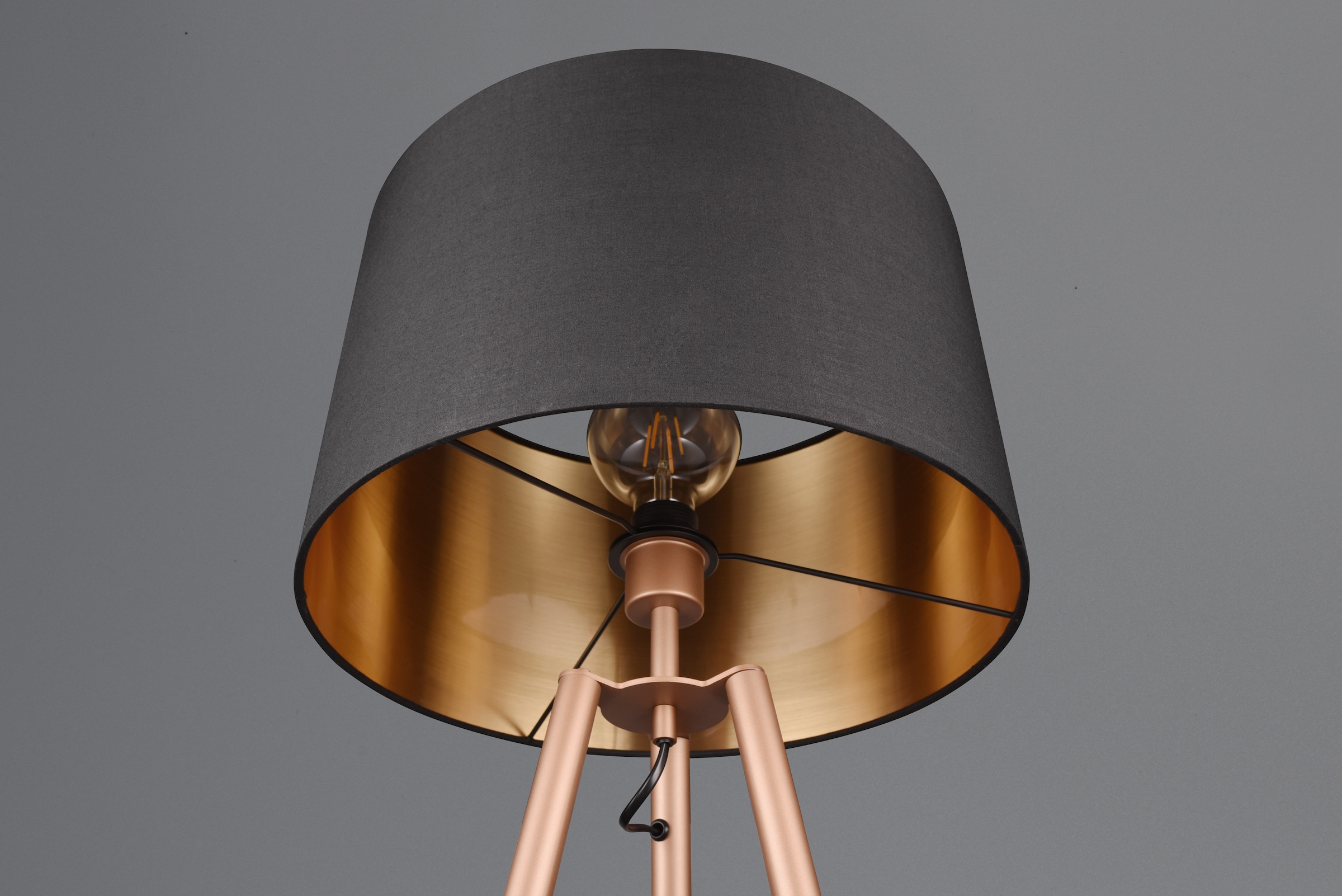 REALITY Leuchten Stehlampe »COLETTE, Stehleuchte Dreibein mit Ablagefläche exkl 1xE27 max 60W«, 1 flammig, Leuchtmittel E27 | Leuchtmittel wechselbar, Stehleuchte Ø 57cm mit Fußschalter moderne Farbkombination innen gold