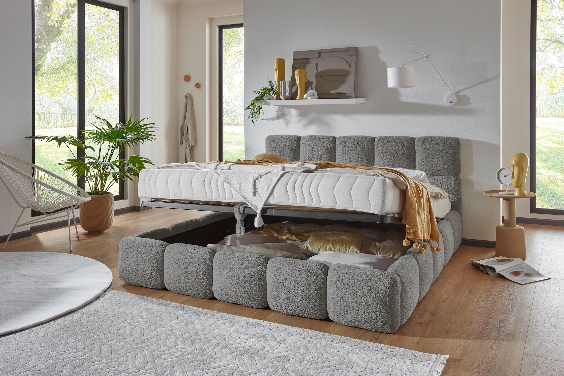 ATLANTIC home collection Polsterbett »"Jane" mit großen Stauraum«, luxurious gepolstertes Kopfteil und Rahmen, Bezug mit Bouclécharakter