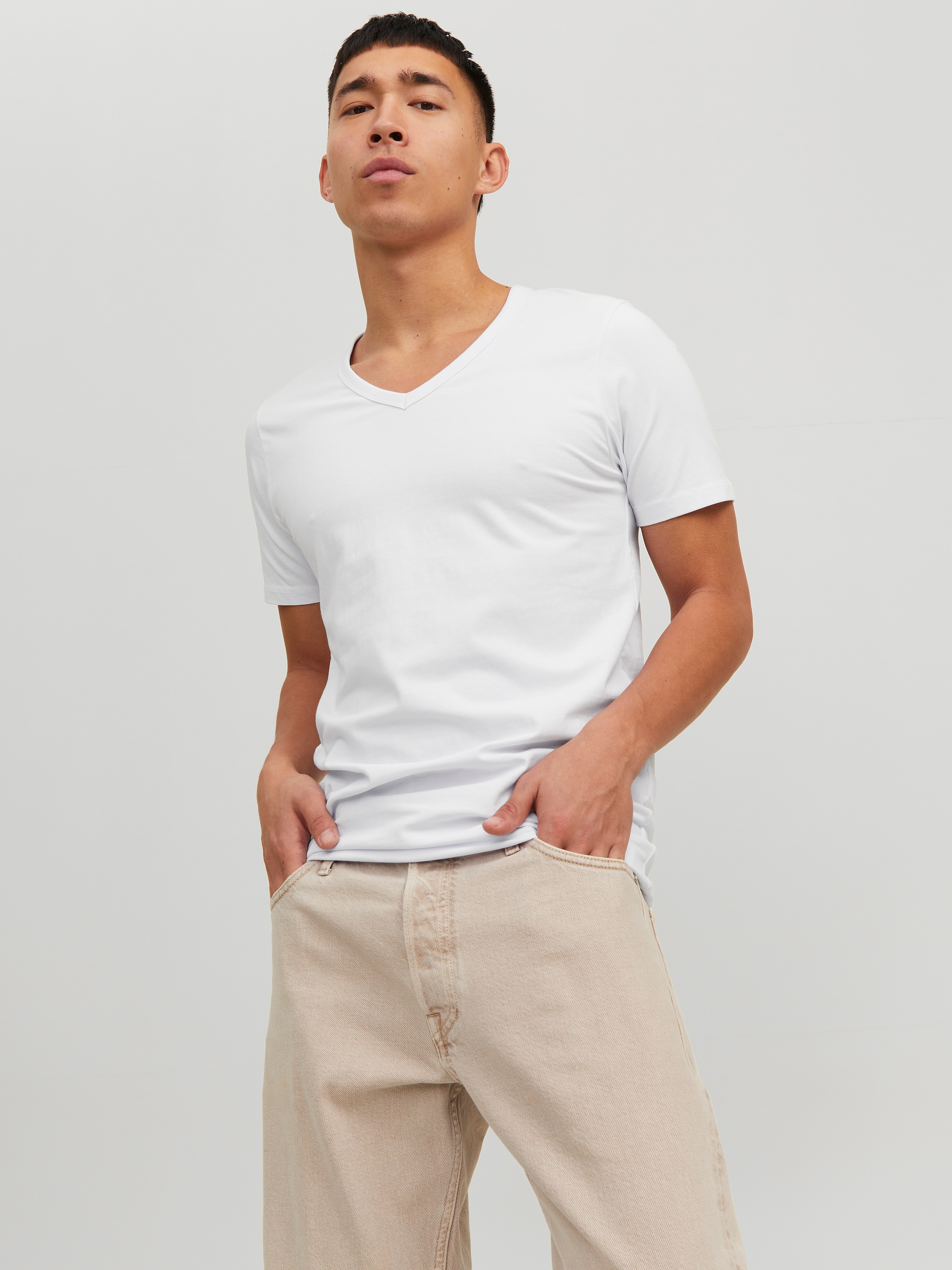 Jack & Jones T-Shirt »SLIM- FIT BASIC TEE V-NECK« mit V-Ausschnitt