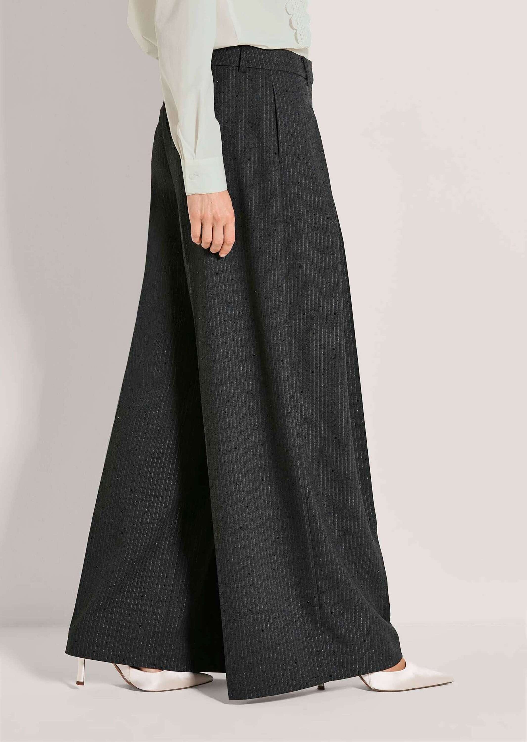 MADELEINE Stoffhose »Bundfaltenhose Nadelstreifenhose mit Strassdekoration«