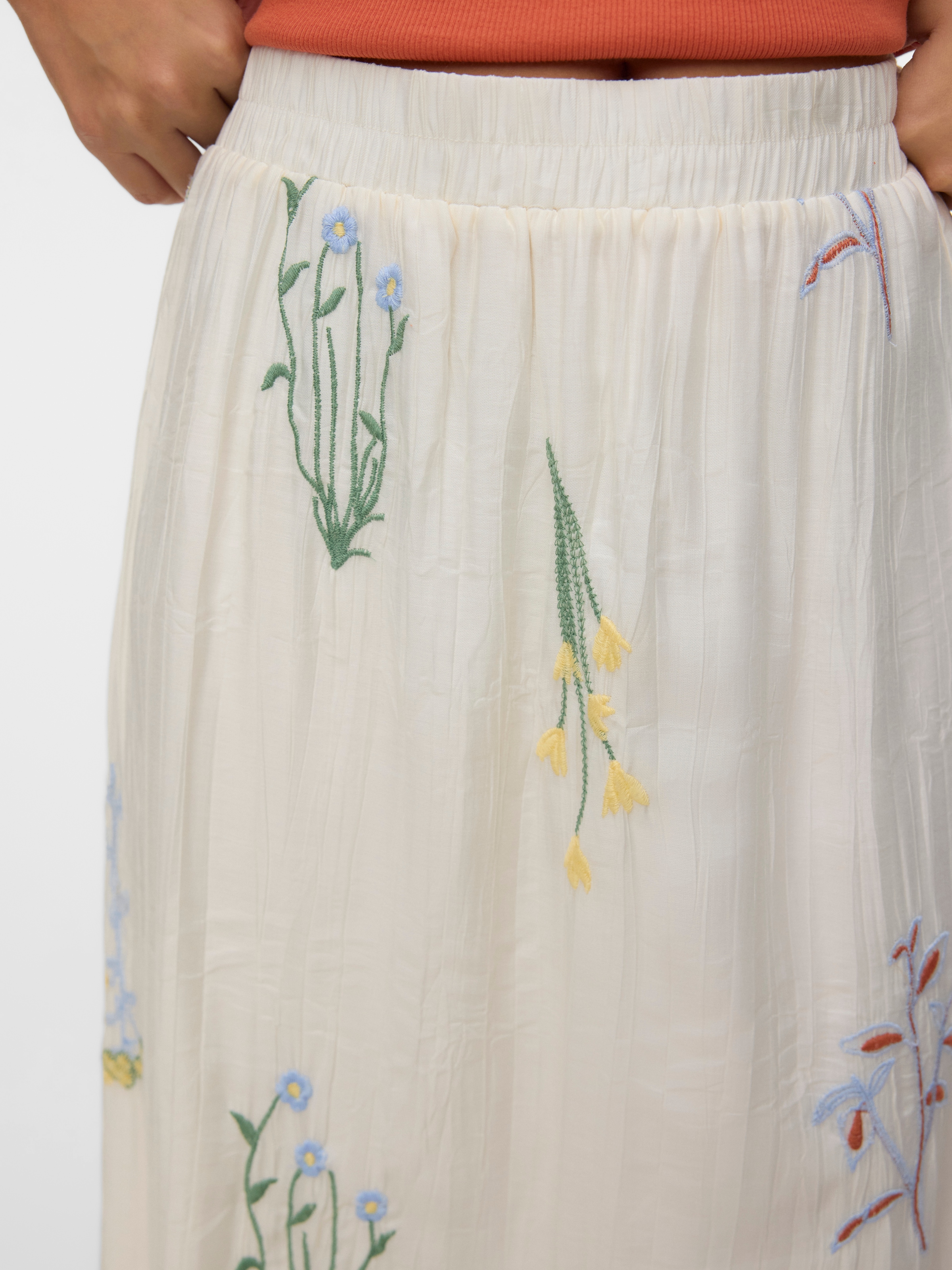 Vero Moda Sommerrock »VMLINA HW 7/8 EMB SKIRT WVN« Viskosemischung, normal geschnitten, mit Stickerei