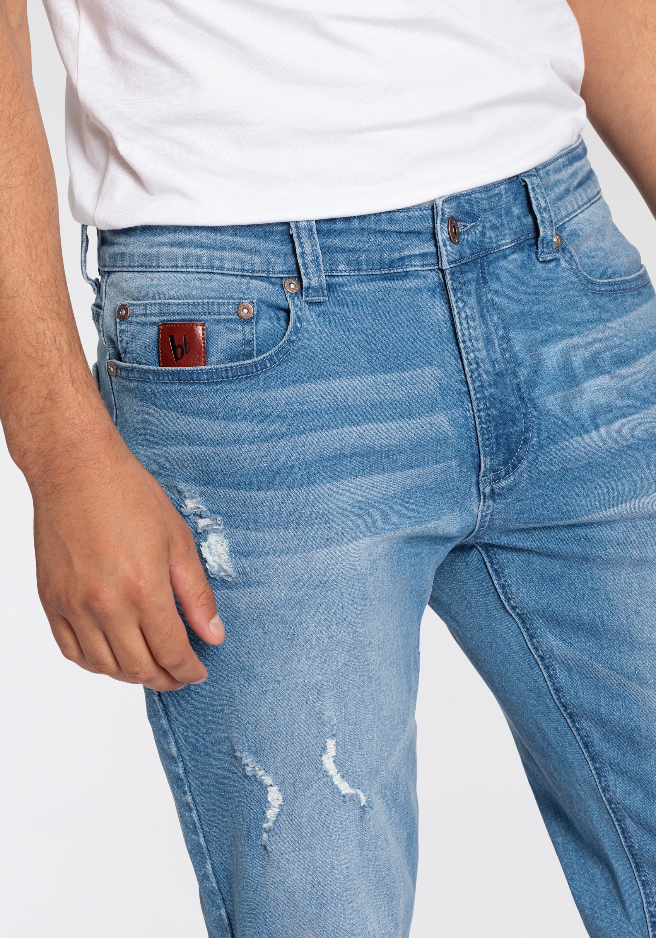 Bruno Banani Straight-Jeans »Hutch«, gerade Beinform, teilweise mit modischen Destroyed-Effekten