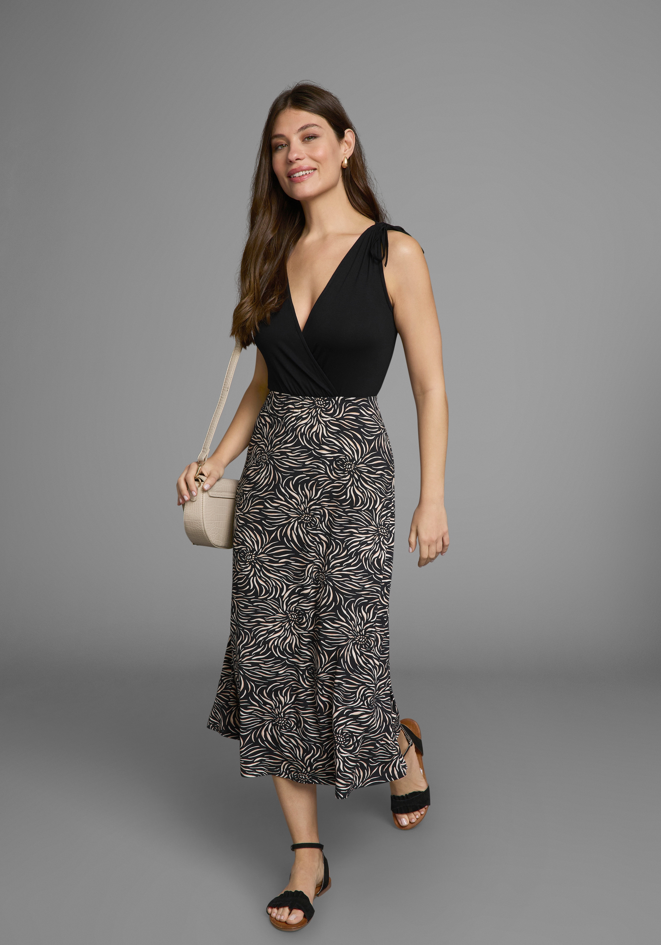 Laura Scott Sommerkleid, in 2in1-Optik, Oberteil in Wickeloptik & Raffung - NEUE KOLLEKTION