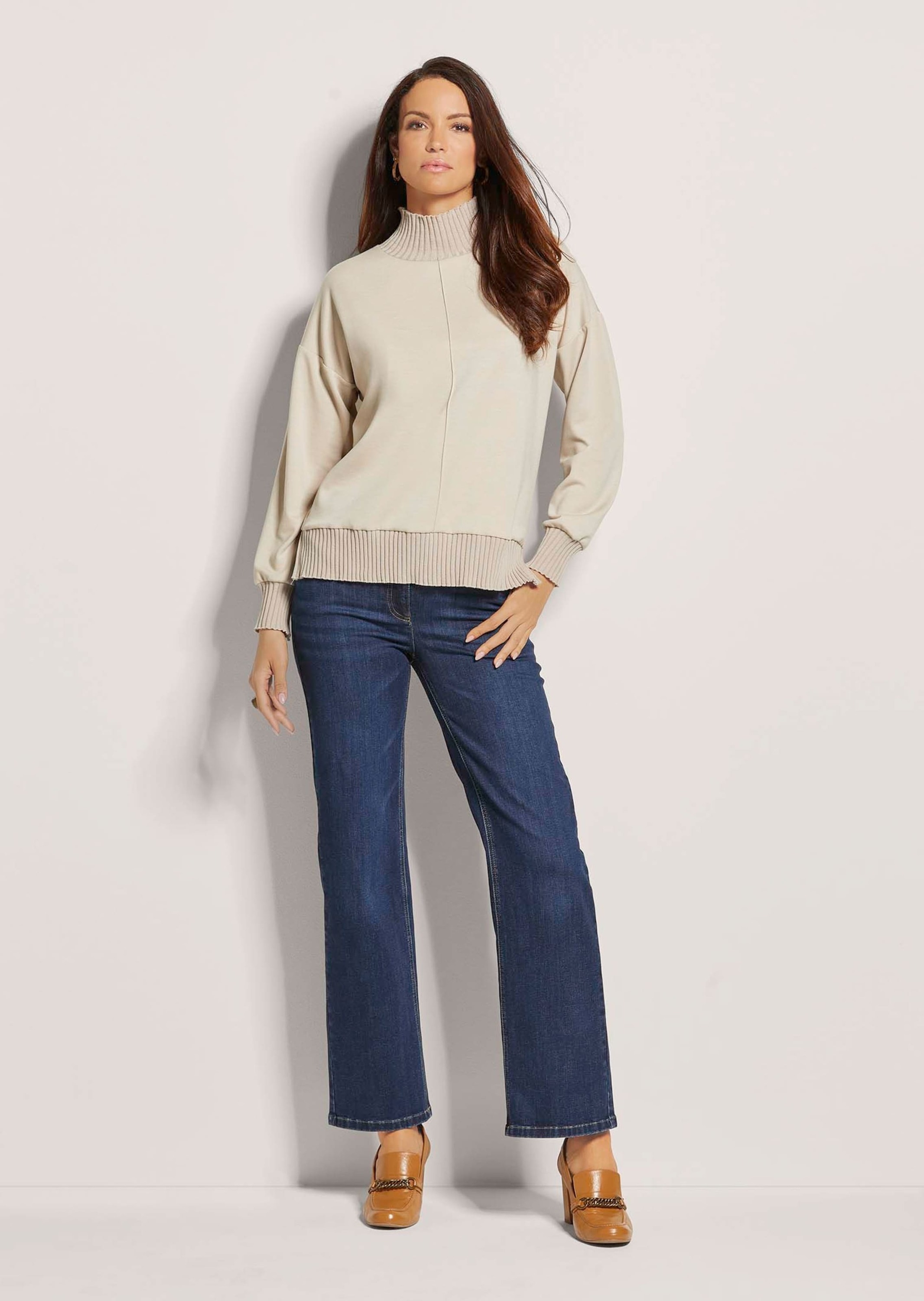 MADELEINE Langarmshirt »Sweatshirt Sportives Sweatshirt mit Stehkragen«