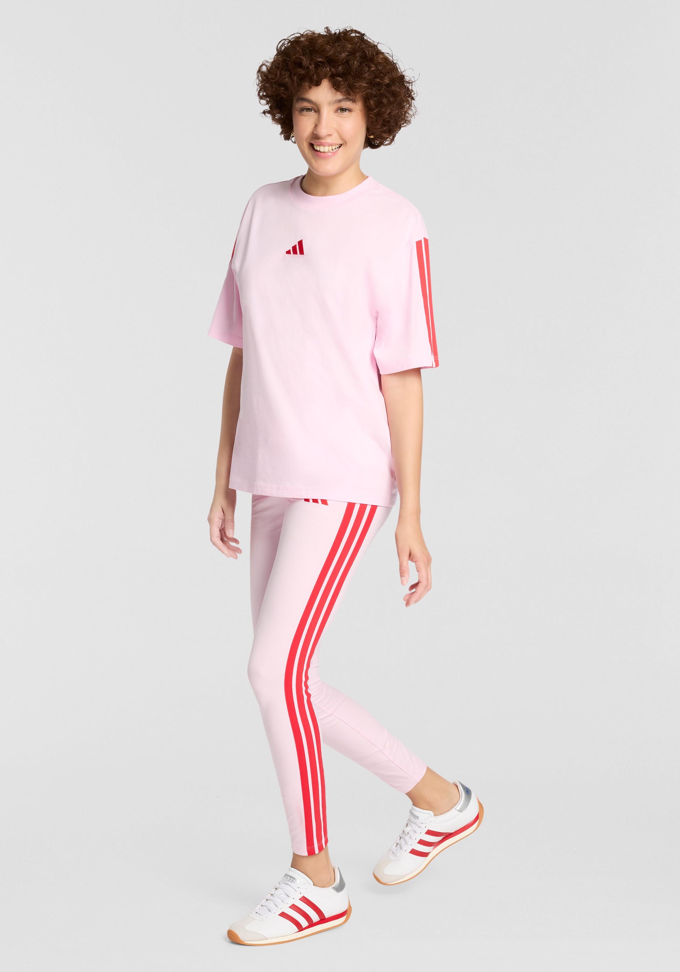 adidas Sportswear T-Shirt »W 3S SJ BF T« lockere Passform, Kurzarmdesign, sportlicher Stil, aus Baumwolle