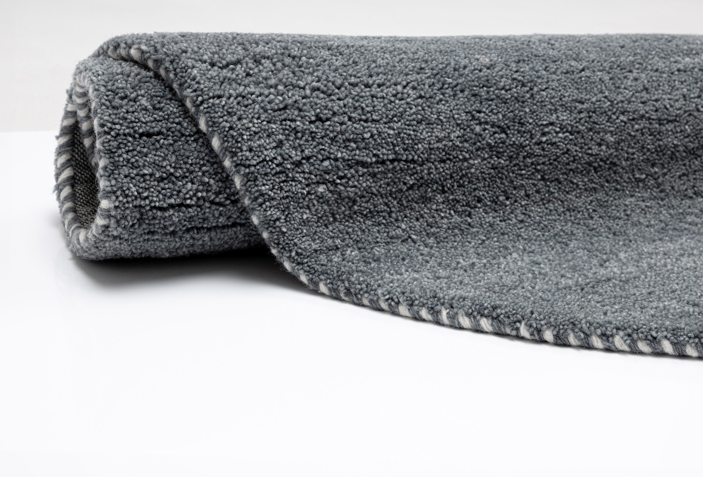 THEKO Wollteppich »Gabbeh Uni, Handweb Teppich, meliert, reine Wolle, handgewebt«, oval, 14 mm Höhe, Schlafzimmer, Wohnzimmer, Esszimmer, auch als Läufer, eckig oder rund