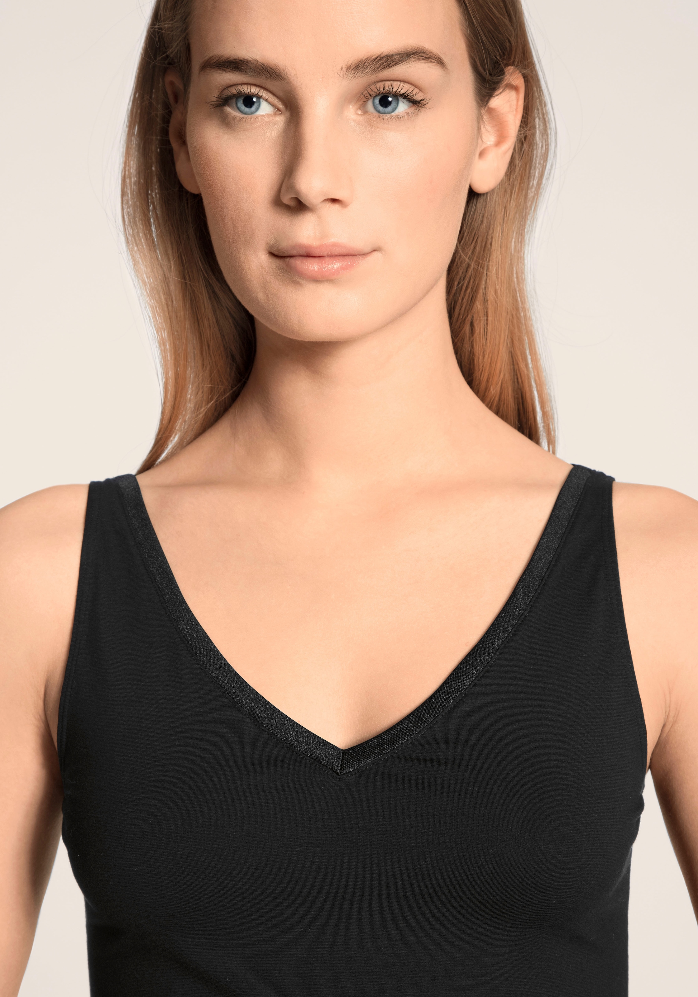 CALIDA Unterhemd »Cate«, V-Ausschnitt, Modern Fit, elastisch, Baumwoll-Mix, Single Jersey