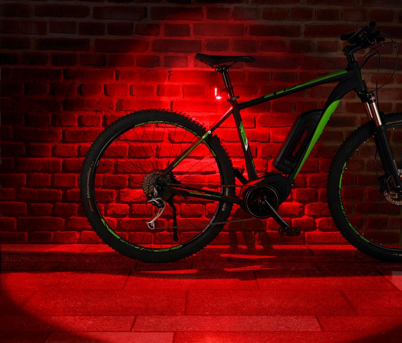 FISCHER Fahrrad Fahrrad-Frontlicht LED-Akku Frontlicht 100 Lux Fernlicht