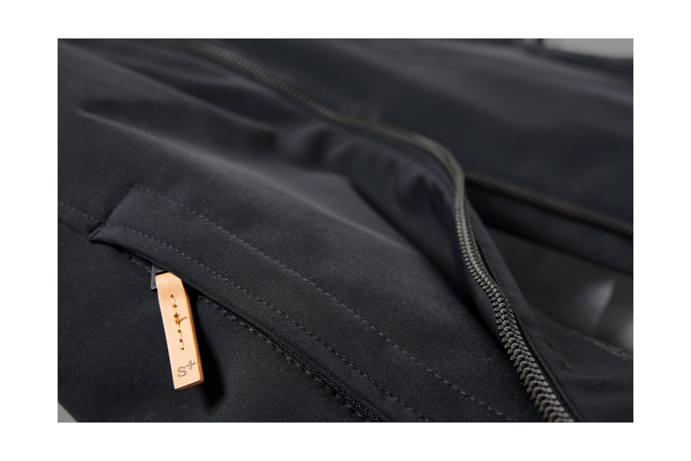STOY Softshelljacke »STW 17 MN SFTSHLL JCKT«, Wasserabweisende, atmungsaktive Softshelljacke mit abnehmbarer Kapuze
