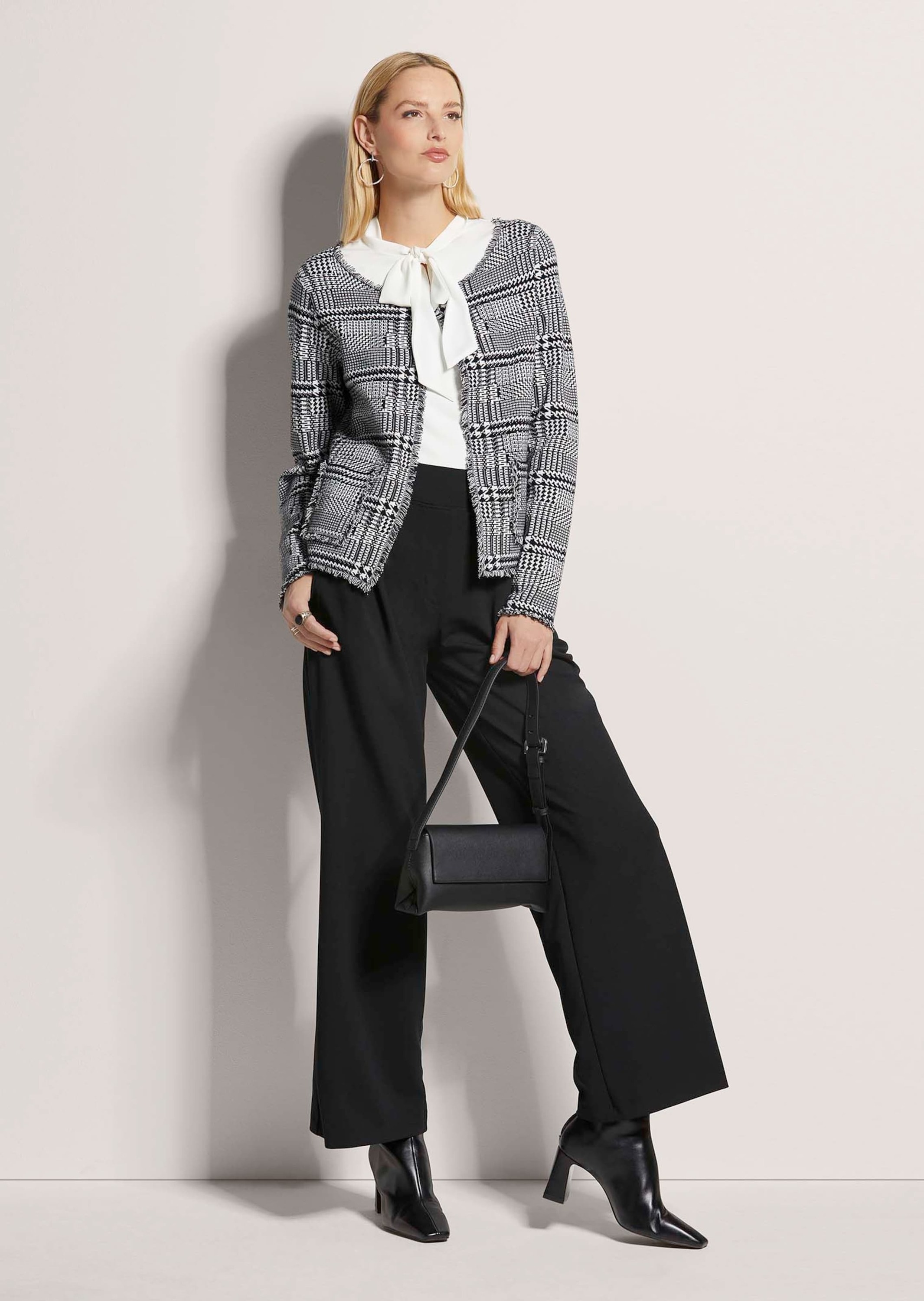 MADELEINE Strickjacke »Strickjacke Kurze Strickjacke in Tweed-Optik«