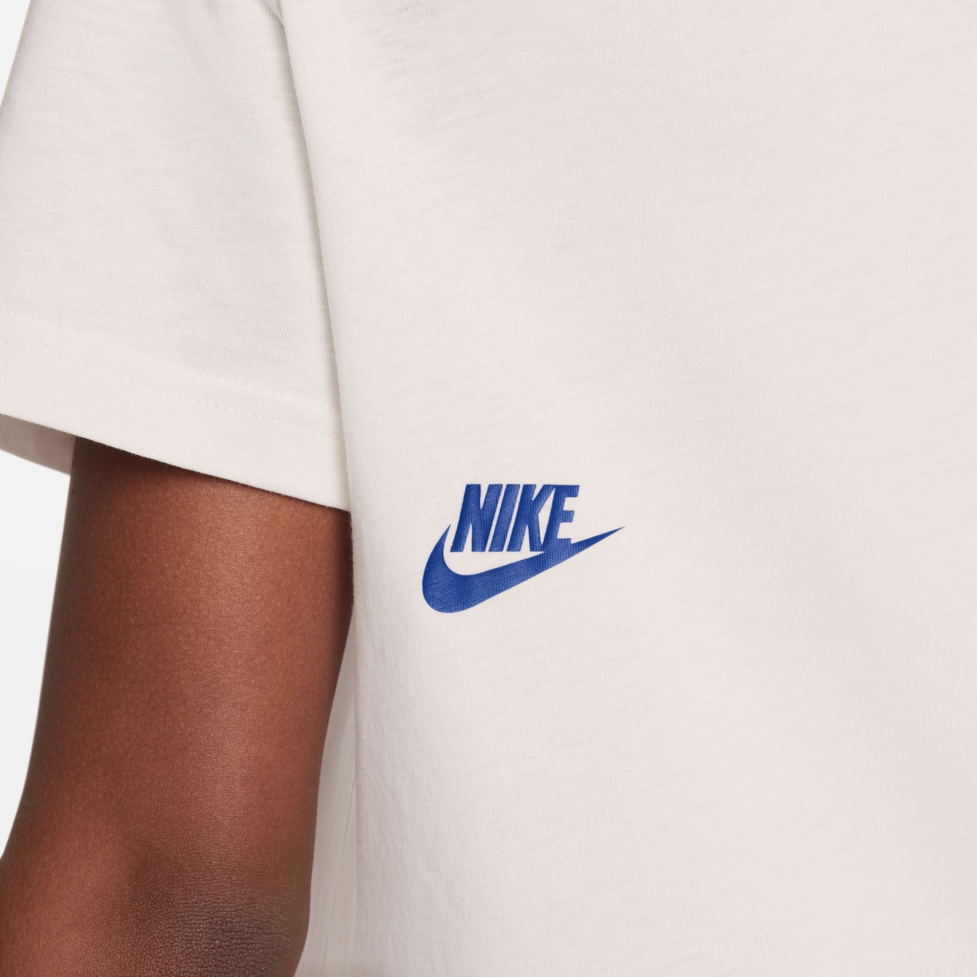 Nike Sportswear T-Shirt »G NSW BF TEE PRNT SW - für Kinder«
