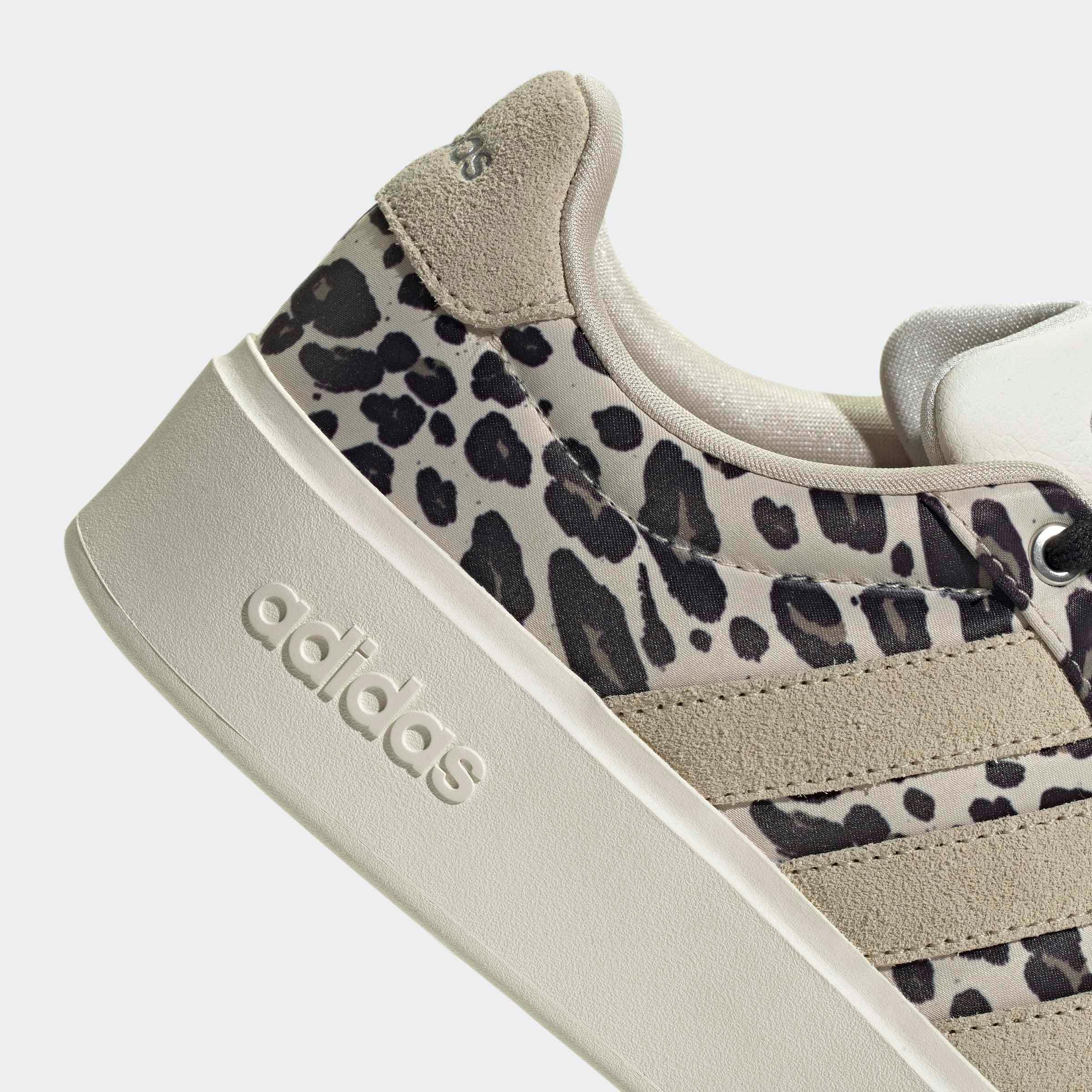 adidas Sportswear Plateausneaker »STREETTALK BOLD«  mit Leo Muster