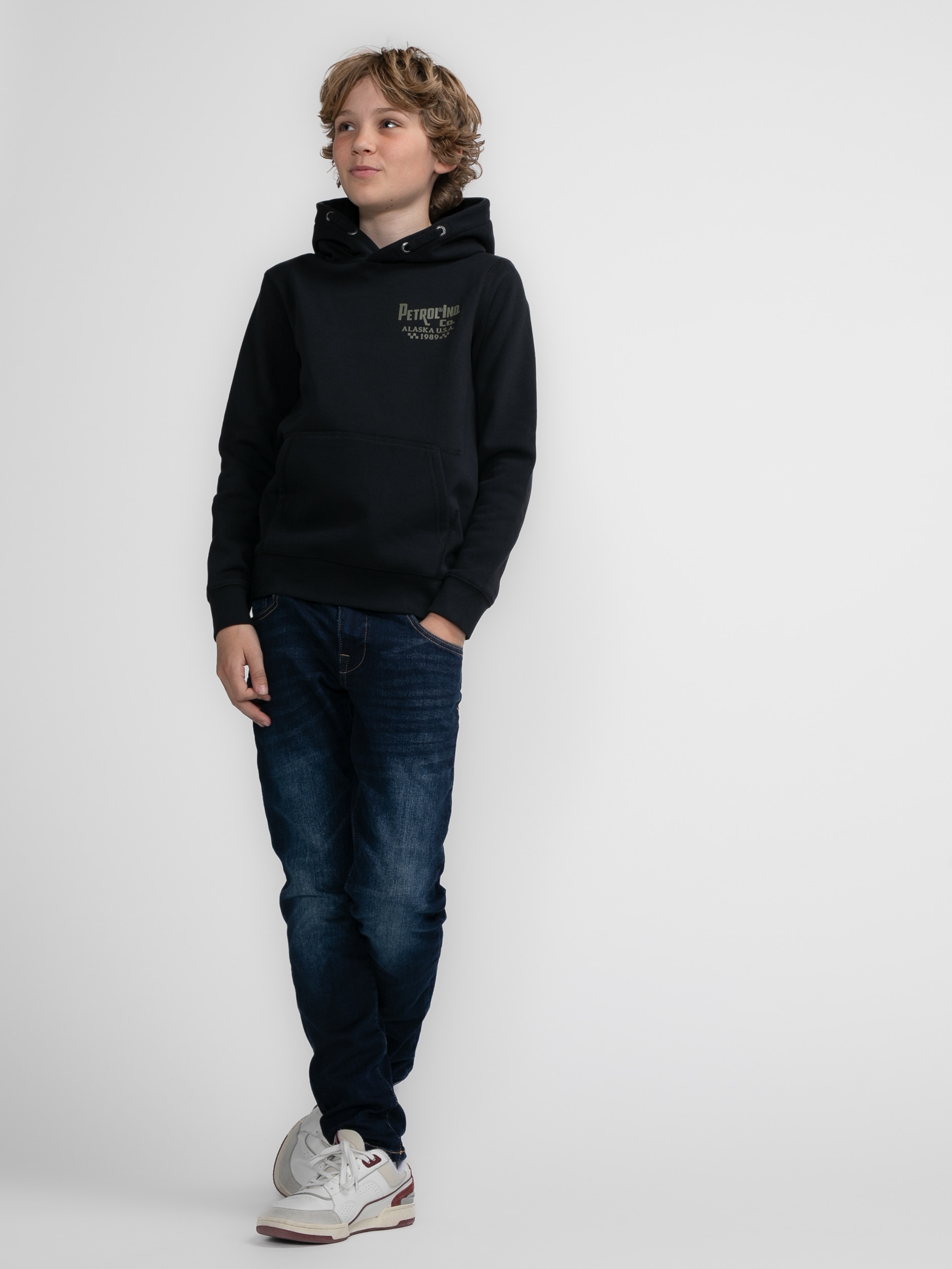 Petrol Industries Hoodie, mit Print auf der Brust