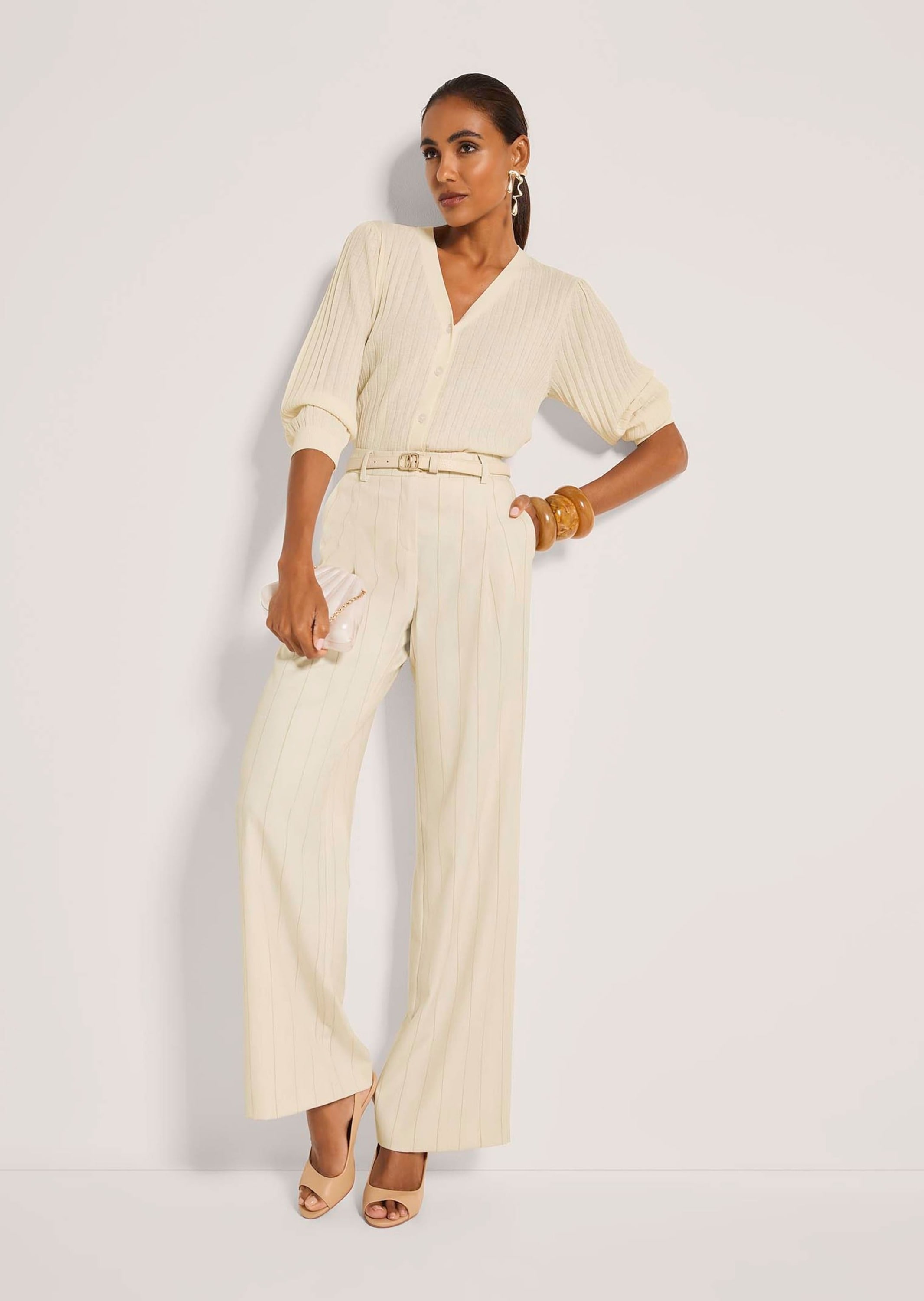 MADELEINE Strickjacke »Strickjacke Eleganter Feinstrick-Cardigan mit Plissee« Plissee