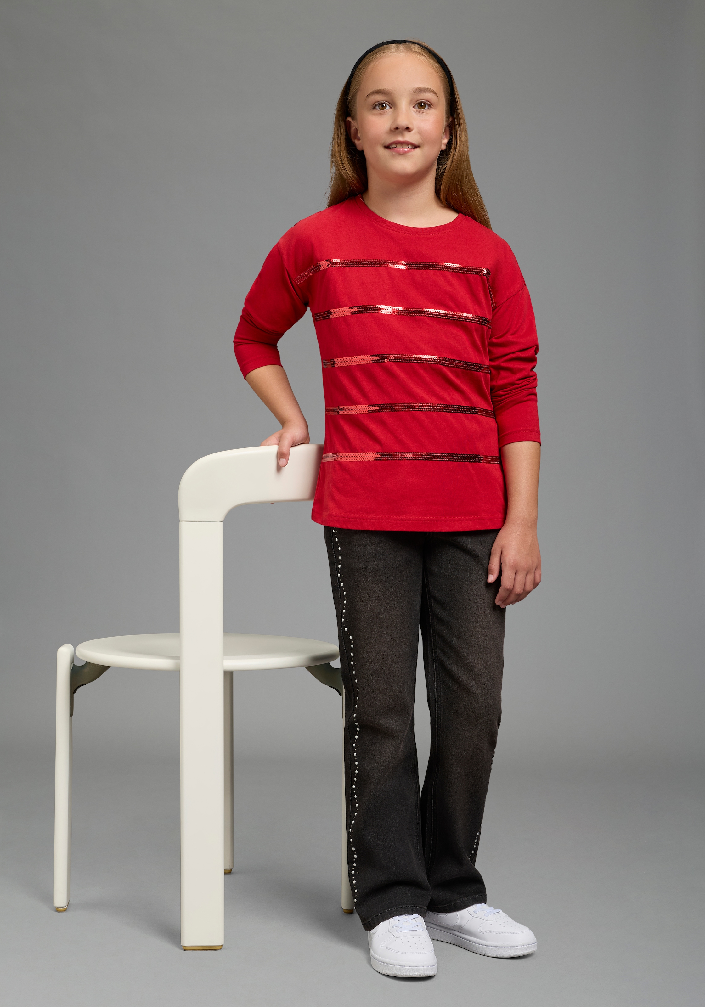 Bruno Banani Langarmshirt »Shirt mit Paillettendetails für Mädchen« Für TEENS, Langarmshirt mit Pailletten