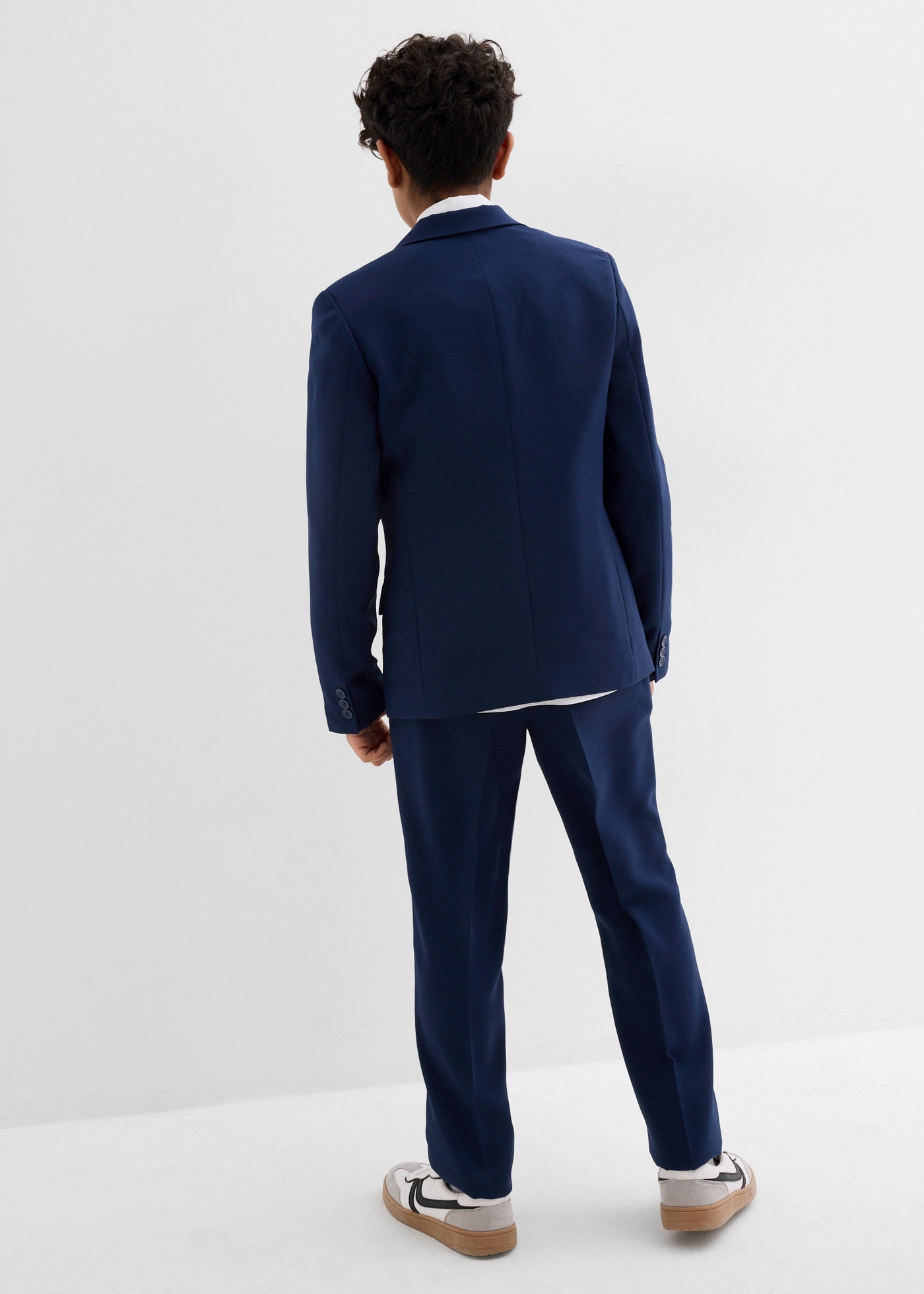 bonprix Anzug Set, 4 tlg. normal bestehend aus Hose mit verstellbarem Bund, Hemd, Sakko und Krawatte
