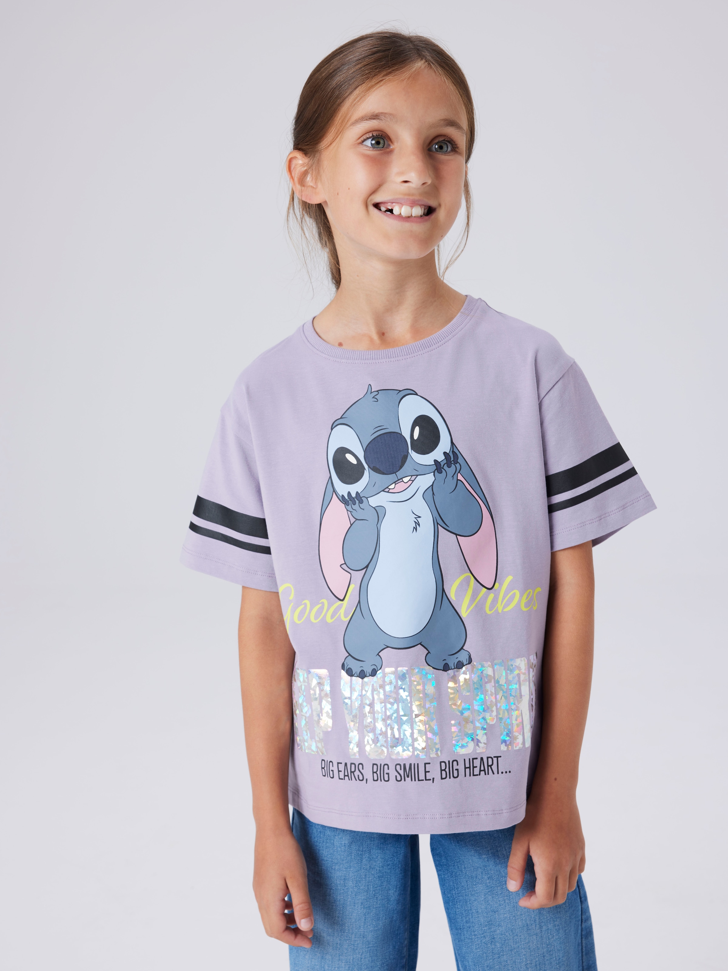 Name It T-Shirt »NKFDYMI STITCH SS NREG TOP BOX NOOS WDI« mit wunderschönem Glitzerdruck