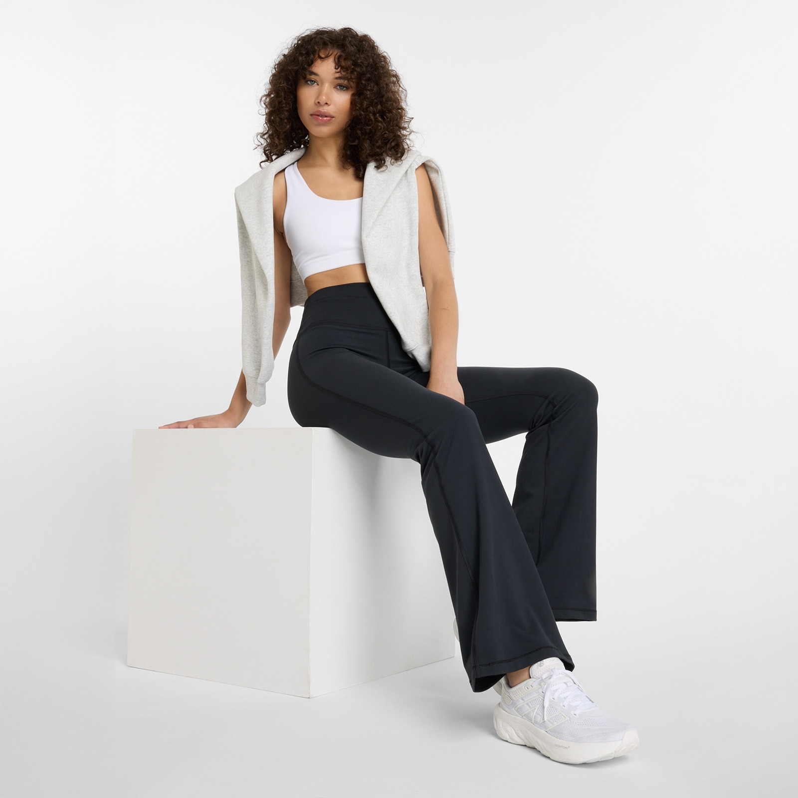 New Balance Yogahose »NB Harmony Flare Pant BLACK«