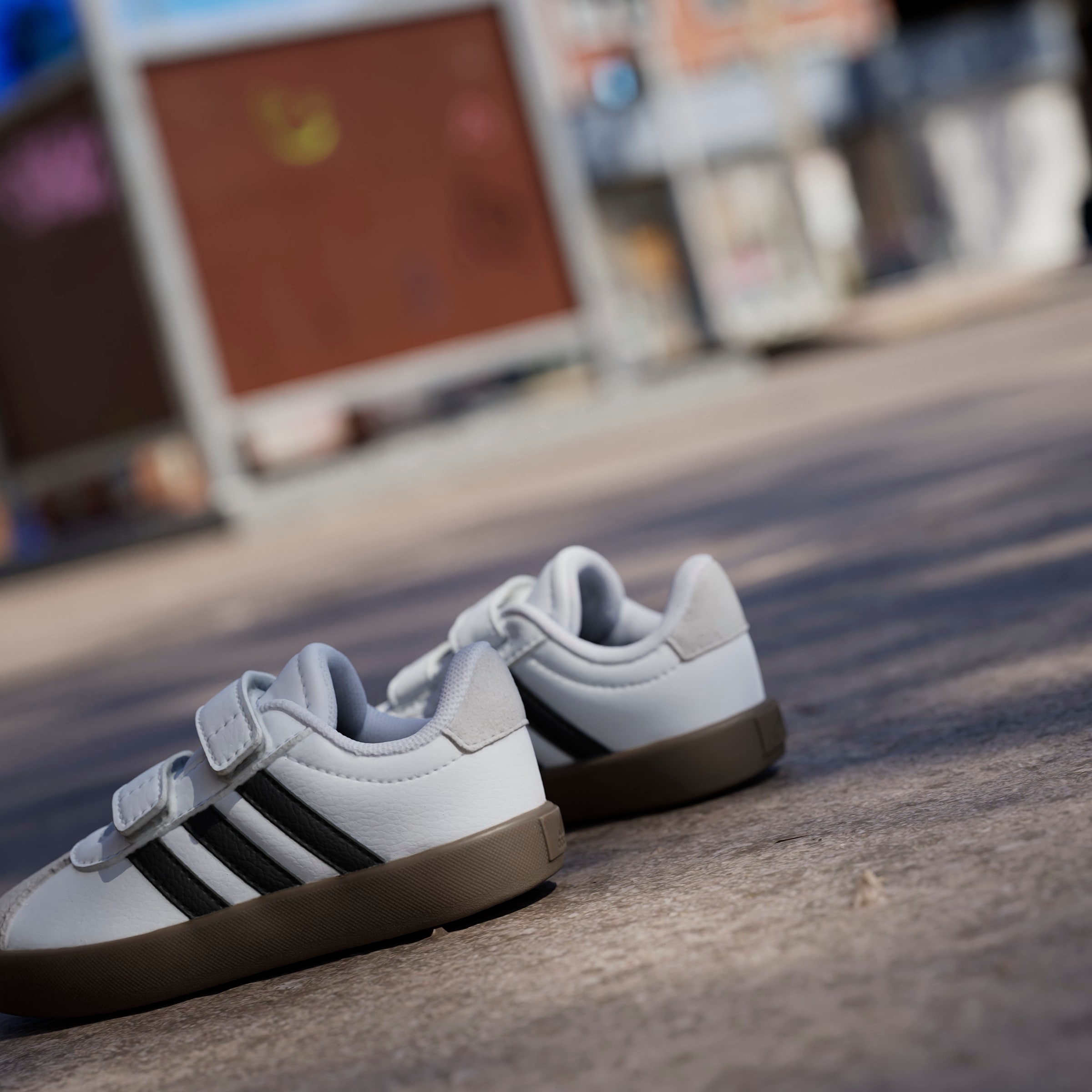 adidas Sportswear Klettschuh »VL COURT 3.0 KIDS«  inspiriert vom Design des adidas samba, für Kinder