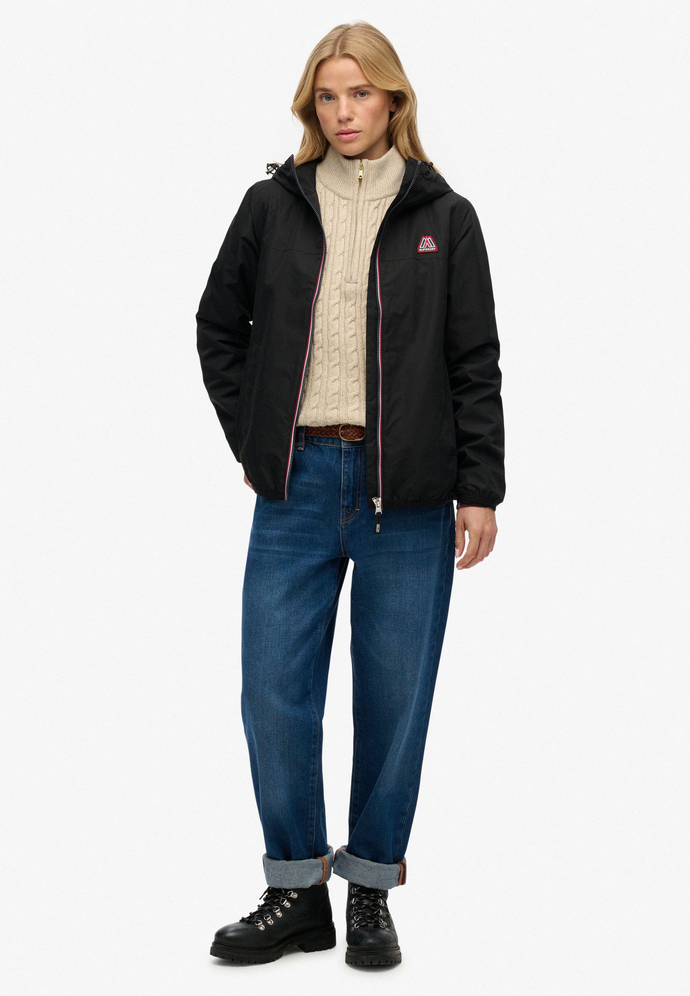 Superdry Outdoorjacke »ESSENTIAL TRI WINDBREAKER JKT« mit Kapuze