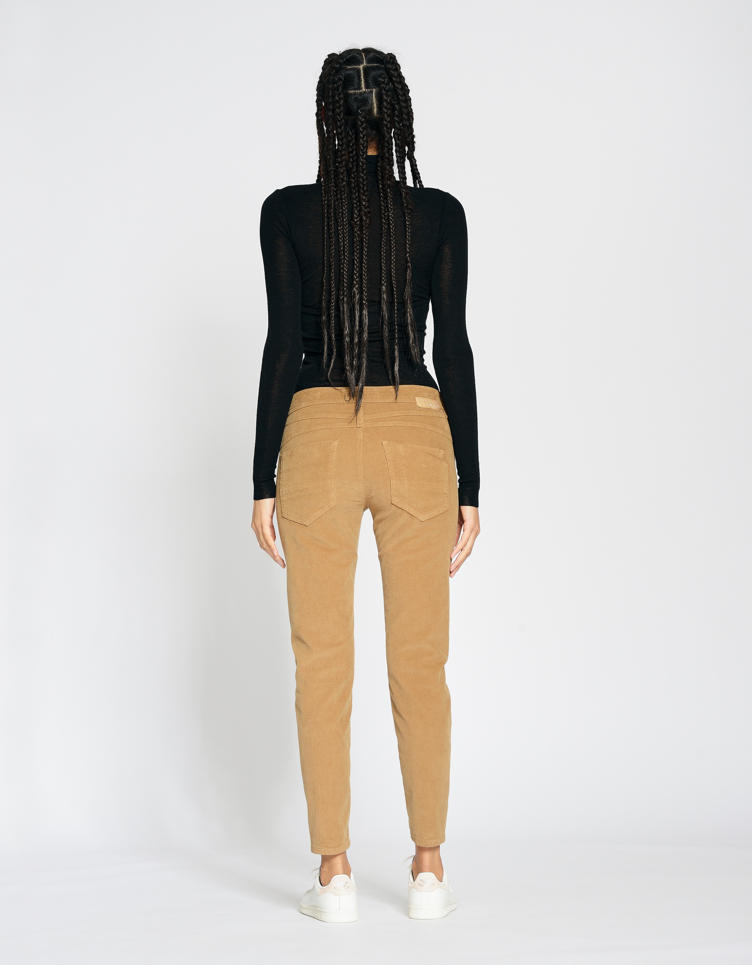 GANG Cordhose »94AMELIE CROPPED«, mit doppelter rechter Gesäßtasche